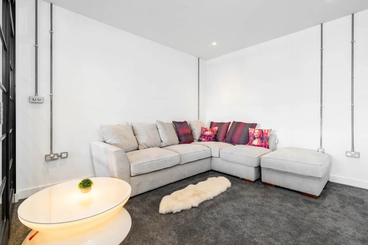 Stylish City Centre Penthouse - Large Private Terrace - Parking 20