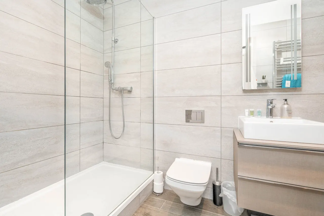 Stylish City Centre Penthouse - Large Private Terrace - Parking 4