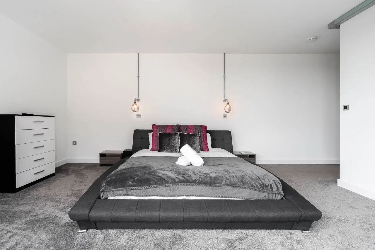 Stylish City Centre Penthouse - Large Private Terrace - Parking 6