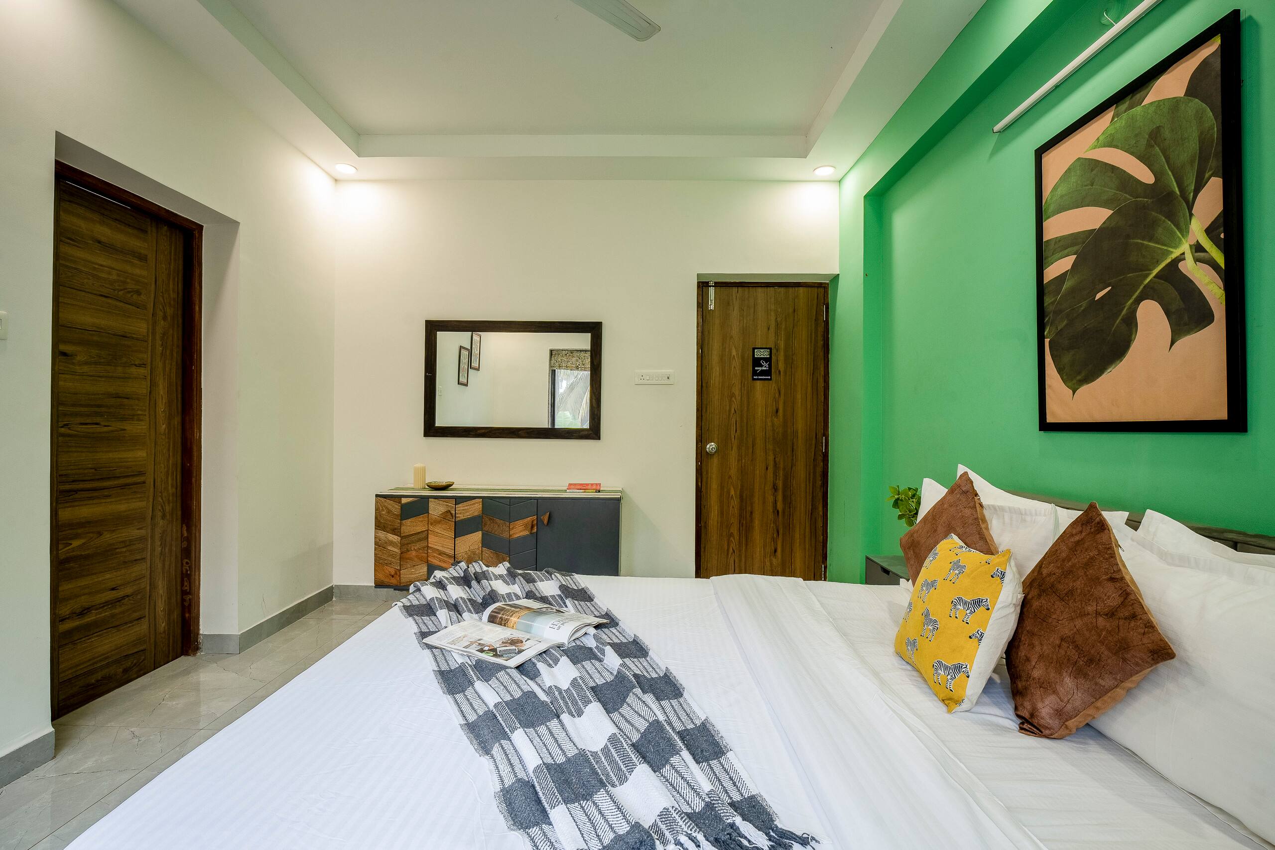 Designer 2BHK w/ Pool • North Goa • Near Candolim 23