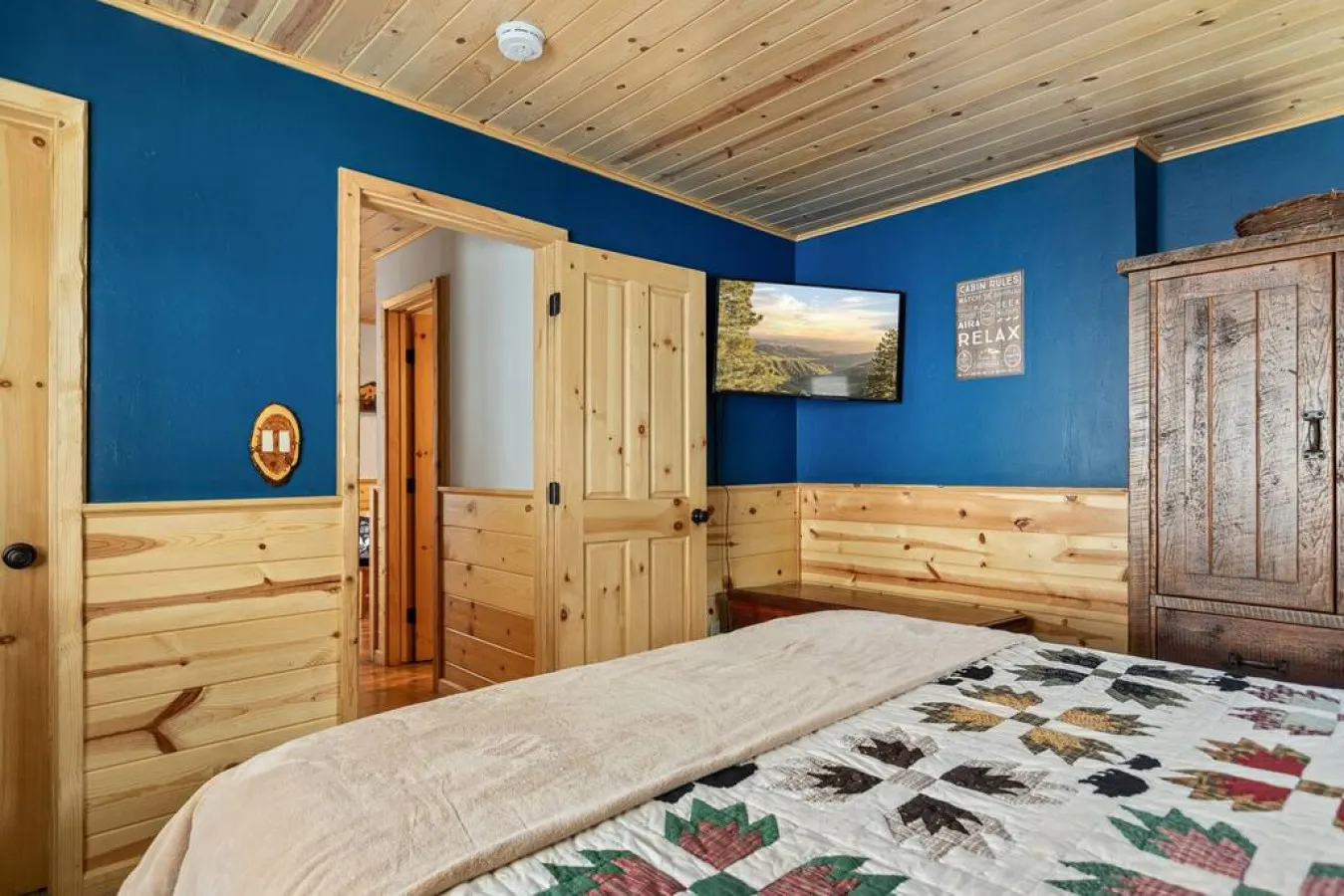 Slope Vista Secluded Escape & Mountain Views 18