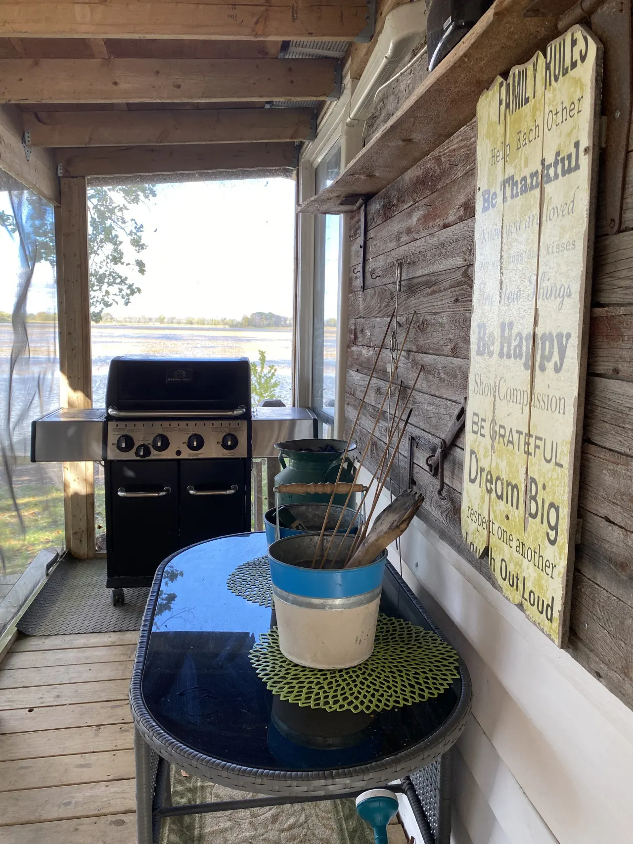 The Nest - Cozy Waterfront on Huycks Bay, PEC 20