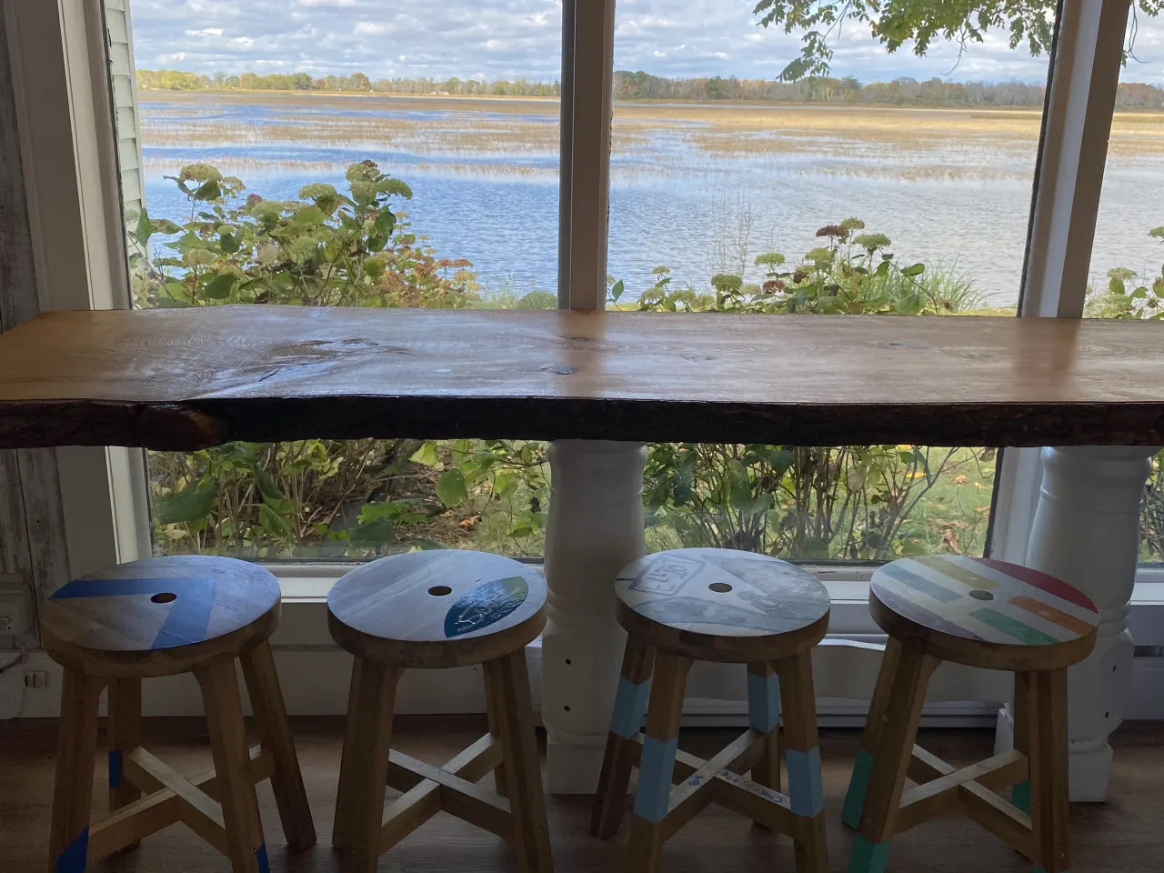 The Nest - Cozy Waterfront on Huycks Bay, PEC 7