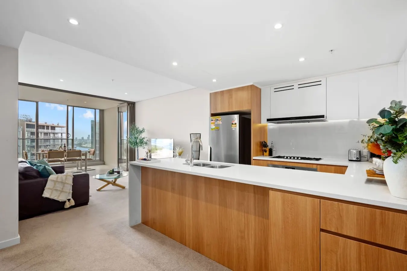 High-Rise Haven with Spectacular Skyline Views 20