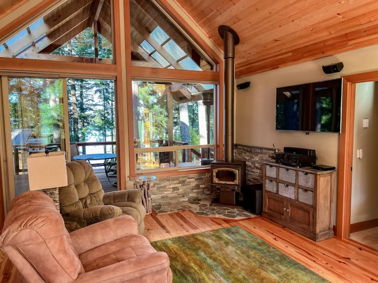Lakeside Cabin in the Trees with Views & a Hot Tub 7