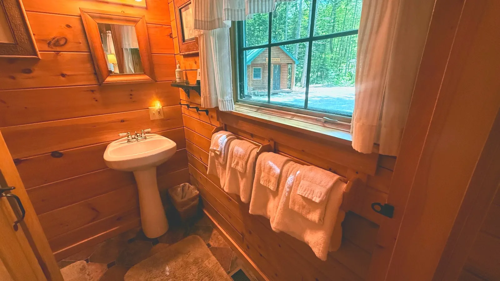 Bobcat Cabin 12