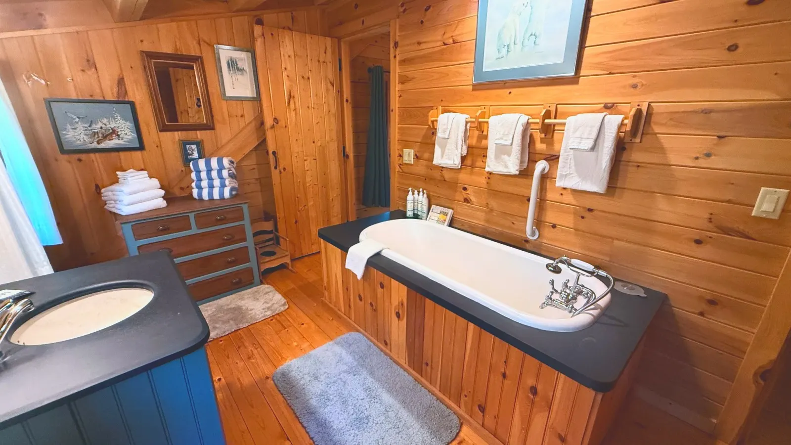 Bobcat Cabin 18