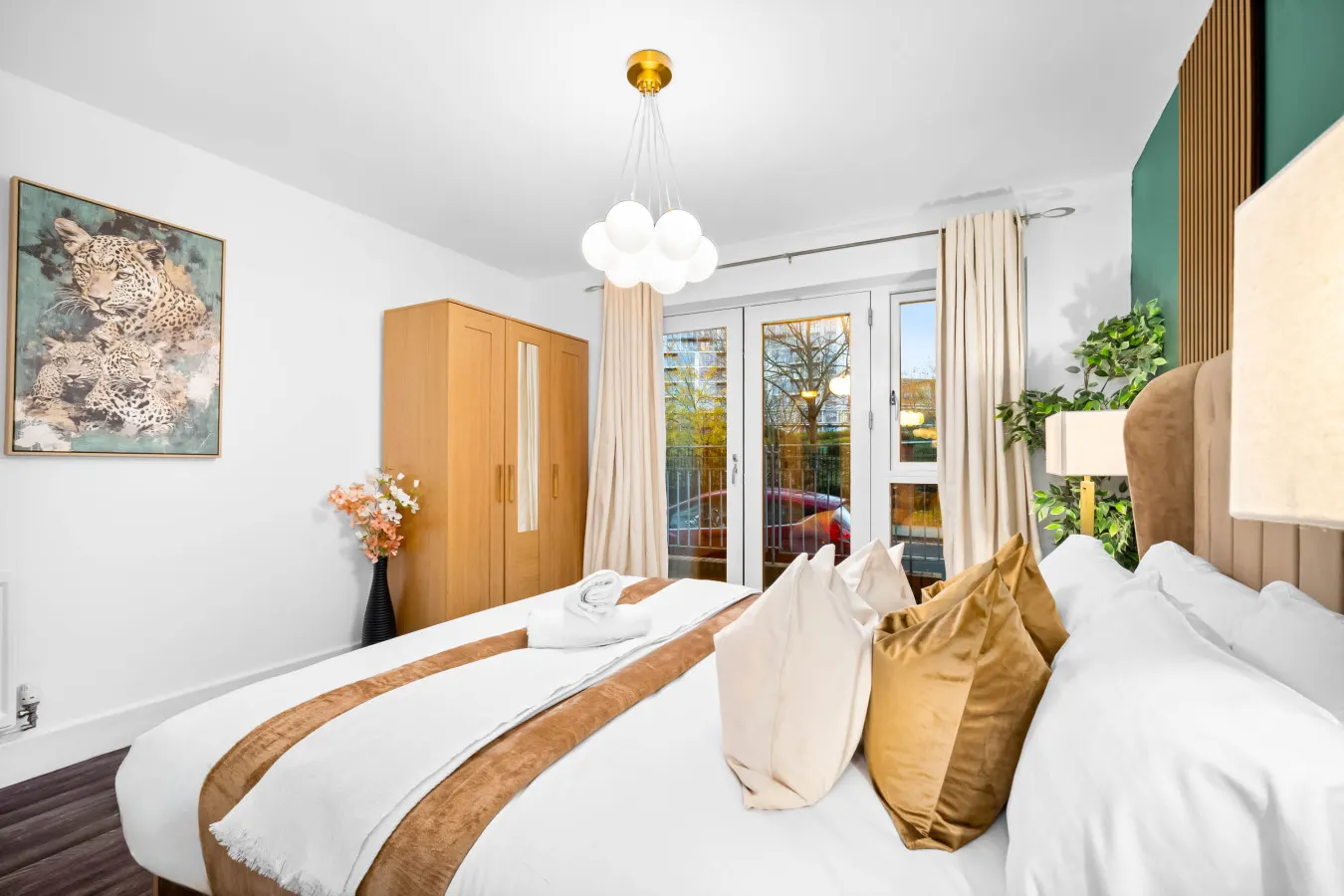 City Centre Apartment - Parking - Smart TV - WIFI 17