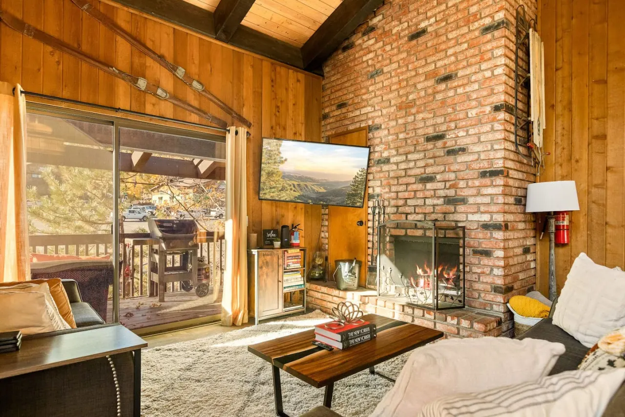 NEW Summit Lookout + Ski In Out Unobstructed Views 1