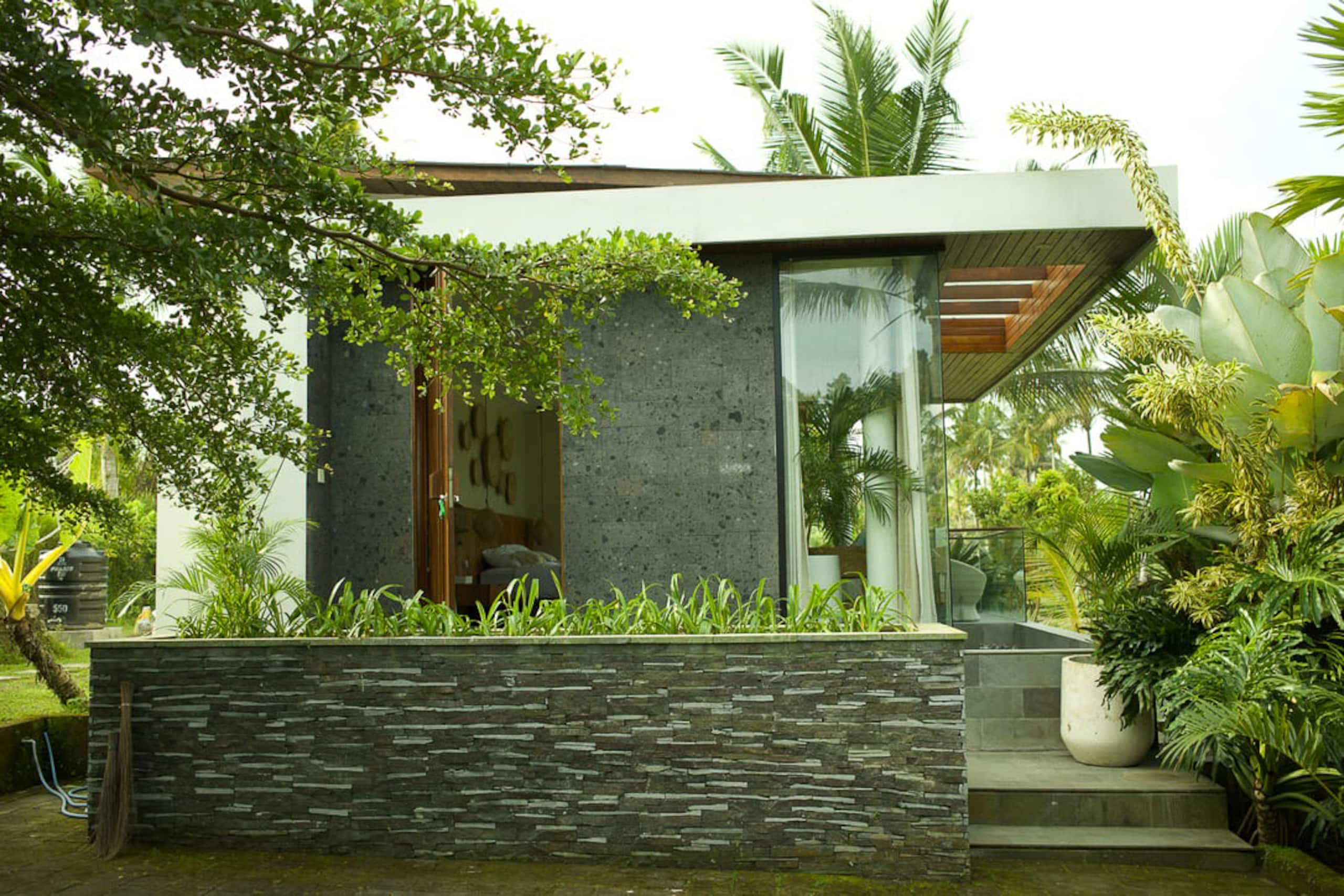 Pulagan House 26
