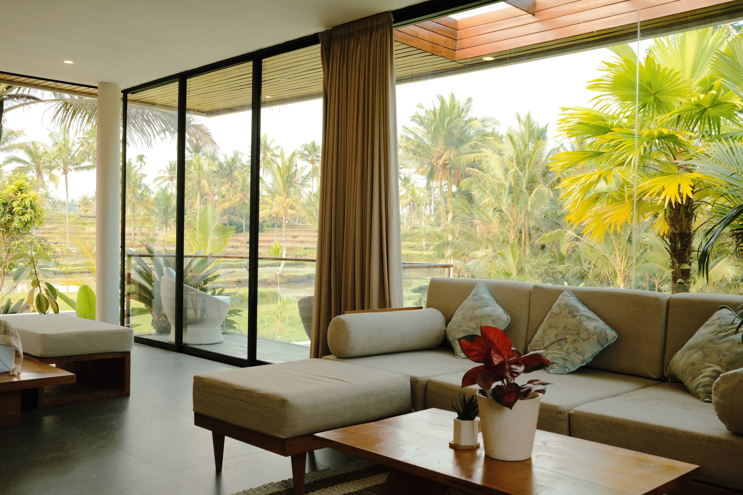 Pulagan House 10