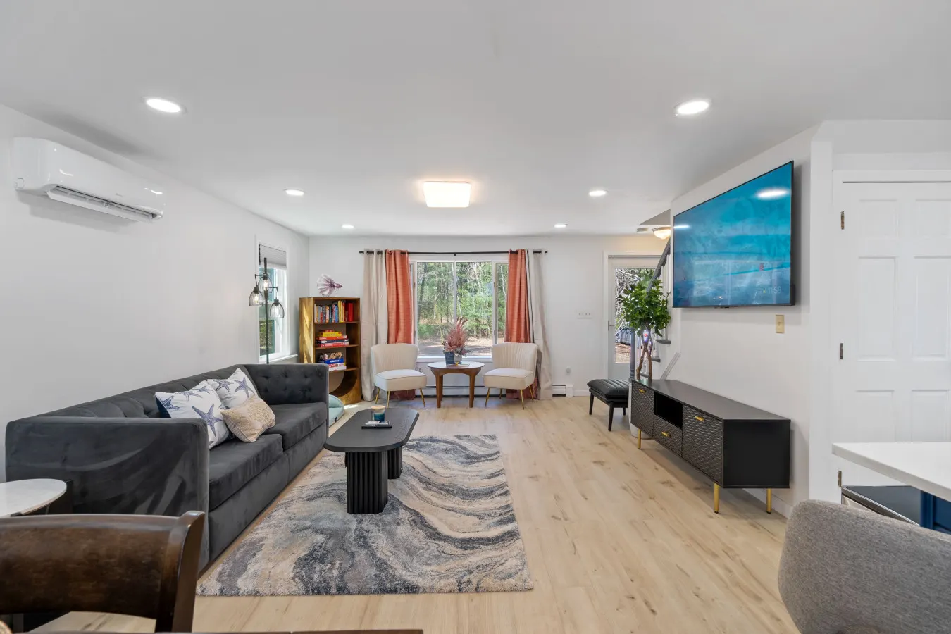 Stylish Riverfront Retreat in Wareham 10