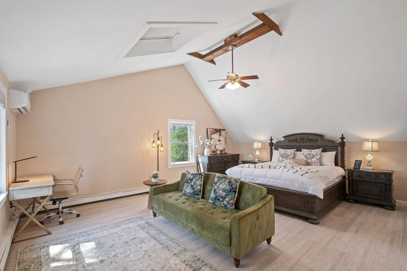 Stylish Riverfront Retreat in Wareham 19