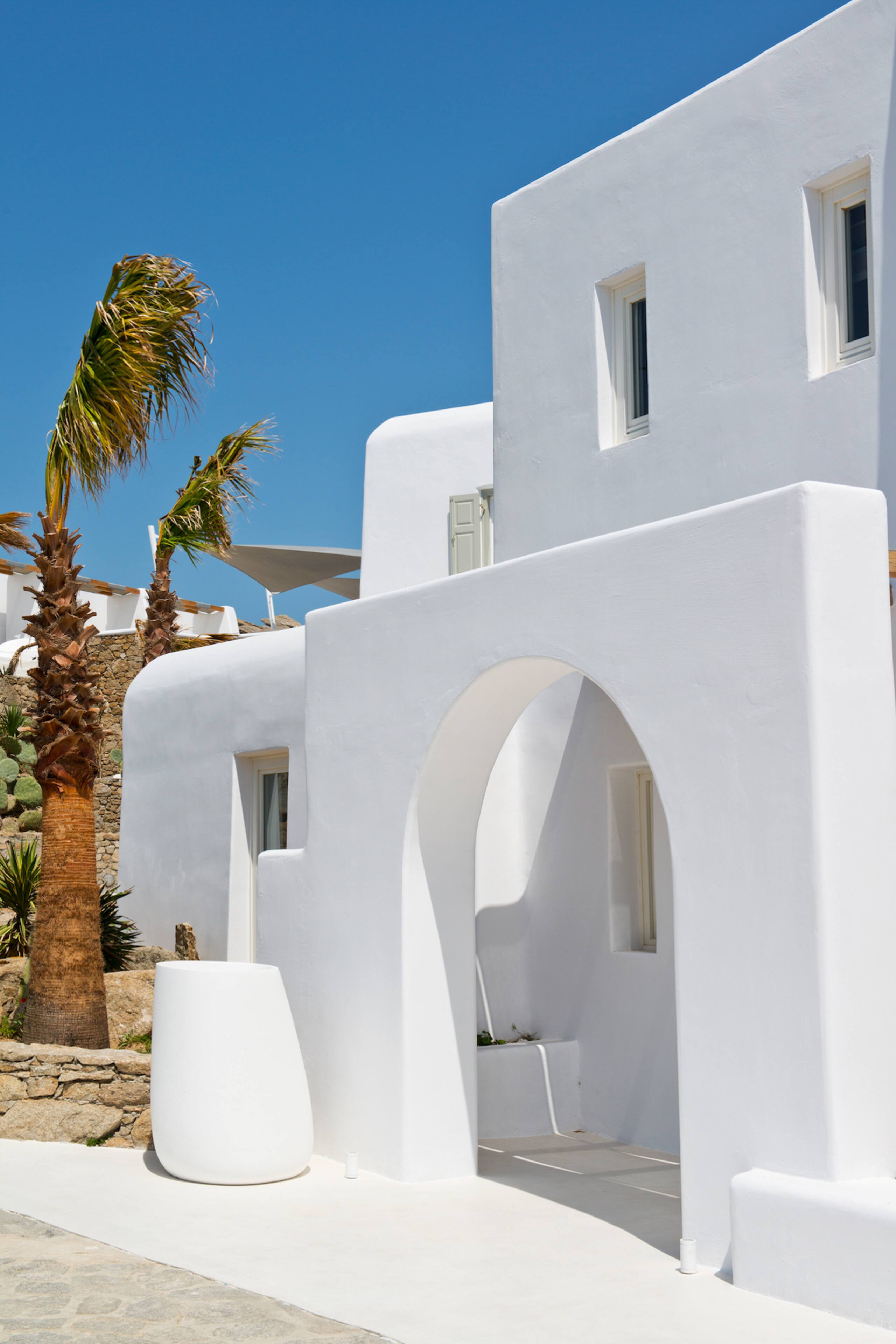 Spectacular Gated Estate • 10' to Chora • 3 Pools 12