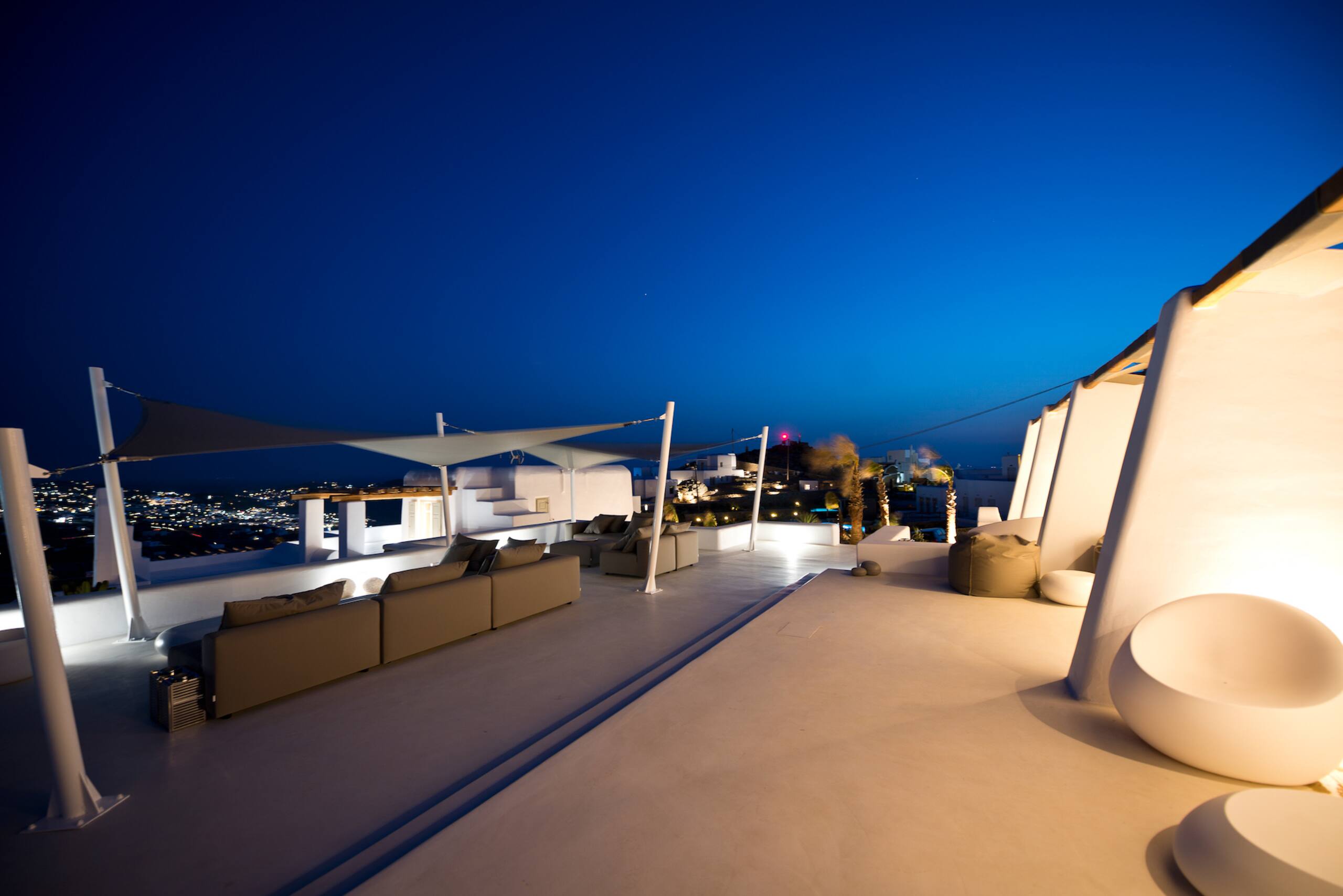 Spectacular Gated Estate • 10' to Chora • 3 Pools 16