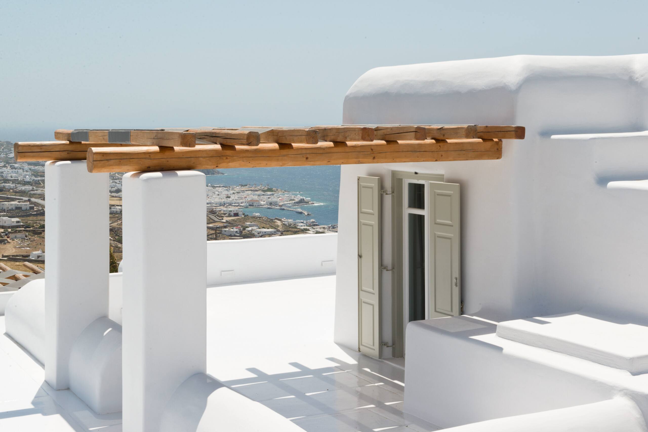 Spectacular Gated Estate • 10' to Chora • 3 Pools 20