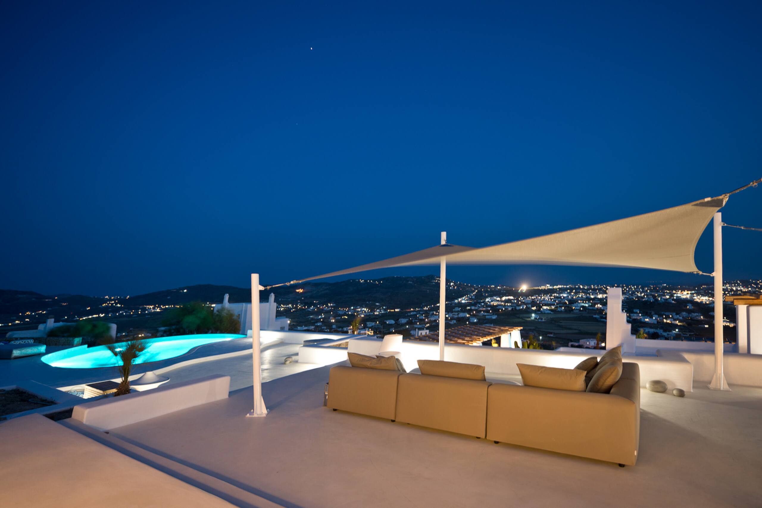 Spectacular Gated Estate • 10' to Chora • 3 Pools 15
