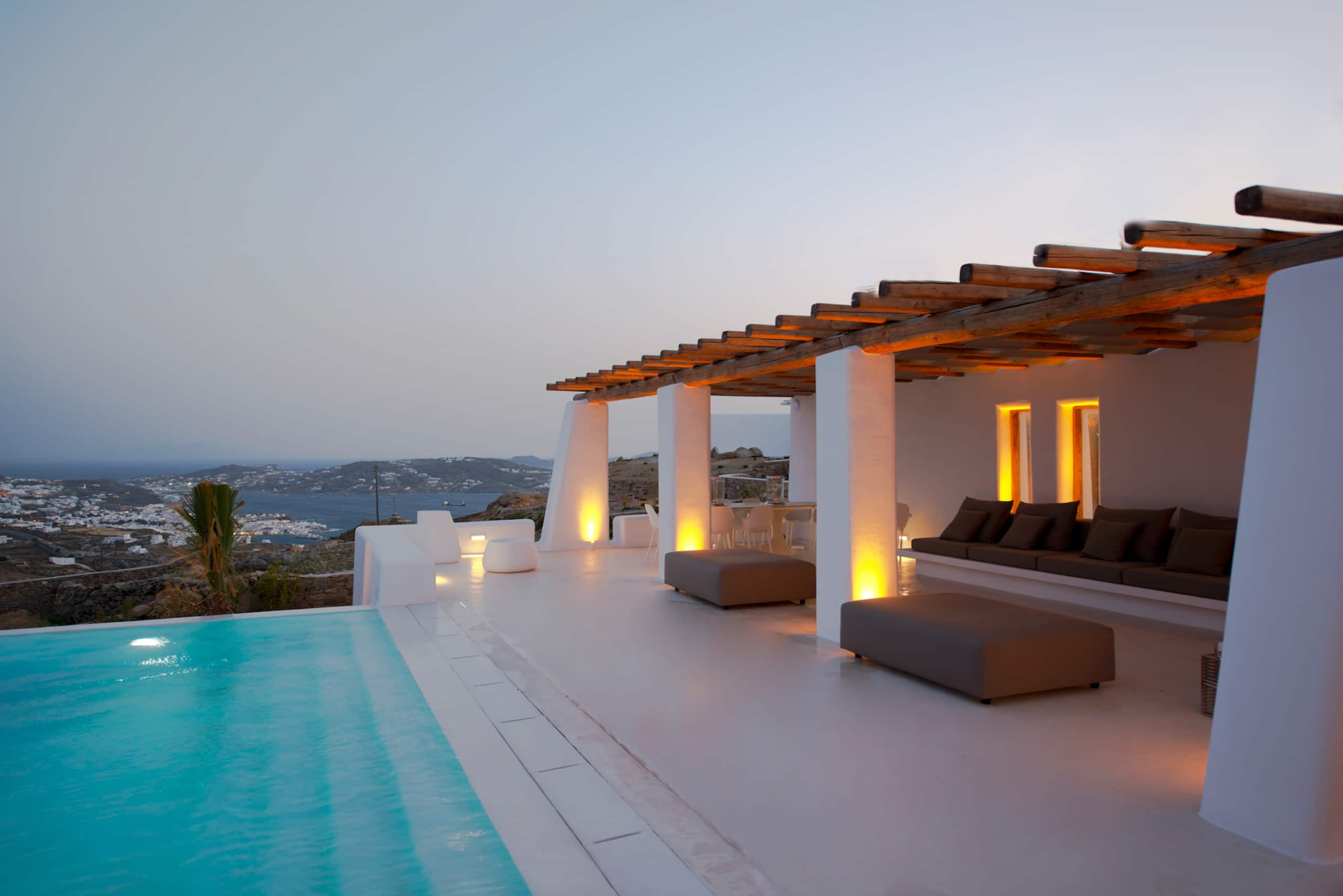 Spectacular Gated Estate • 10' to Chora • 3 Pools — photo 3