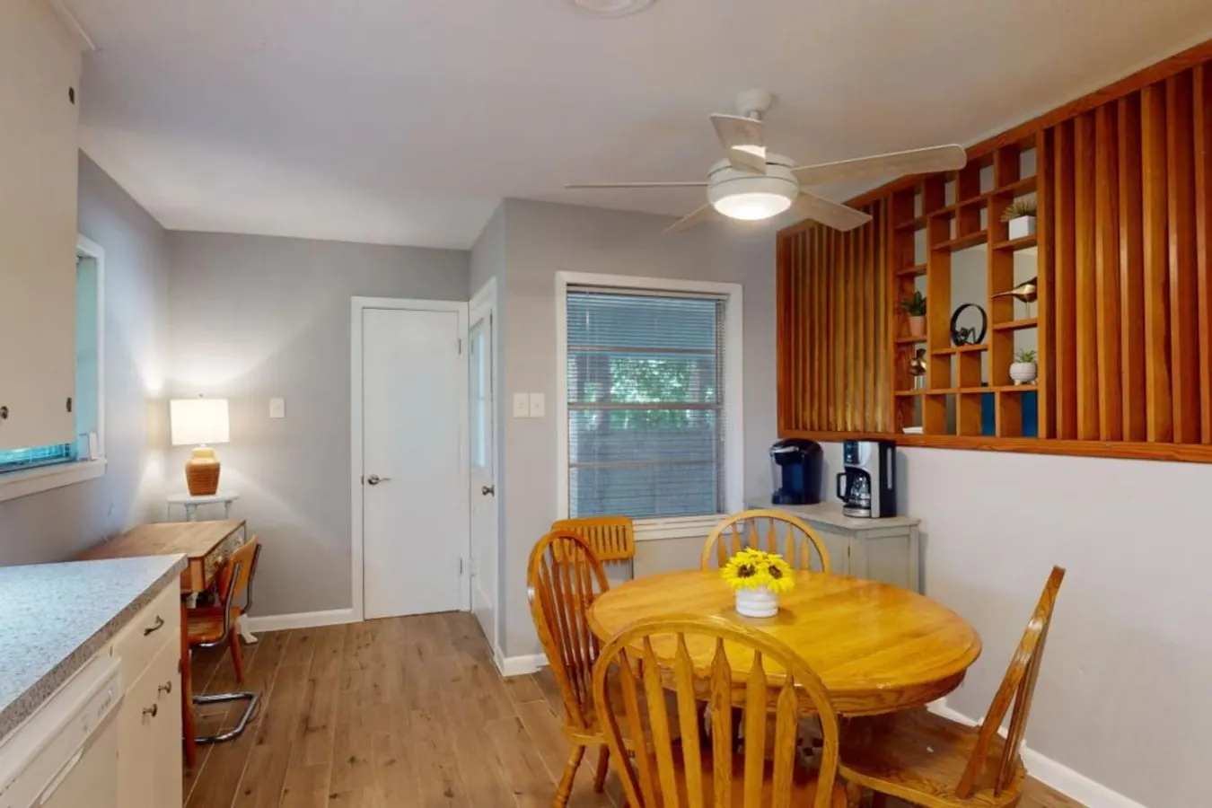 Bluebonnet Bungalow Downtown Navasota 14