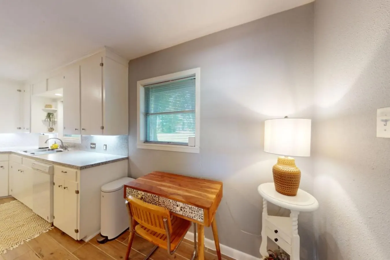 Bluebonnet Bungalow Downtown Navasota 16
