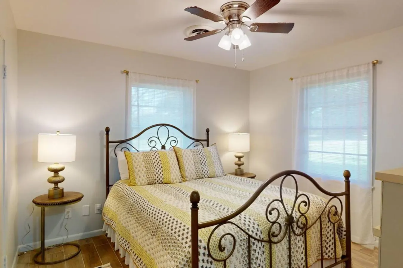 Bluebonnet Bungalow Downtown Navasota 18