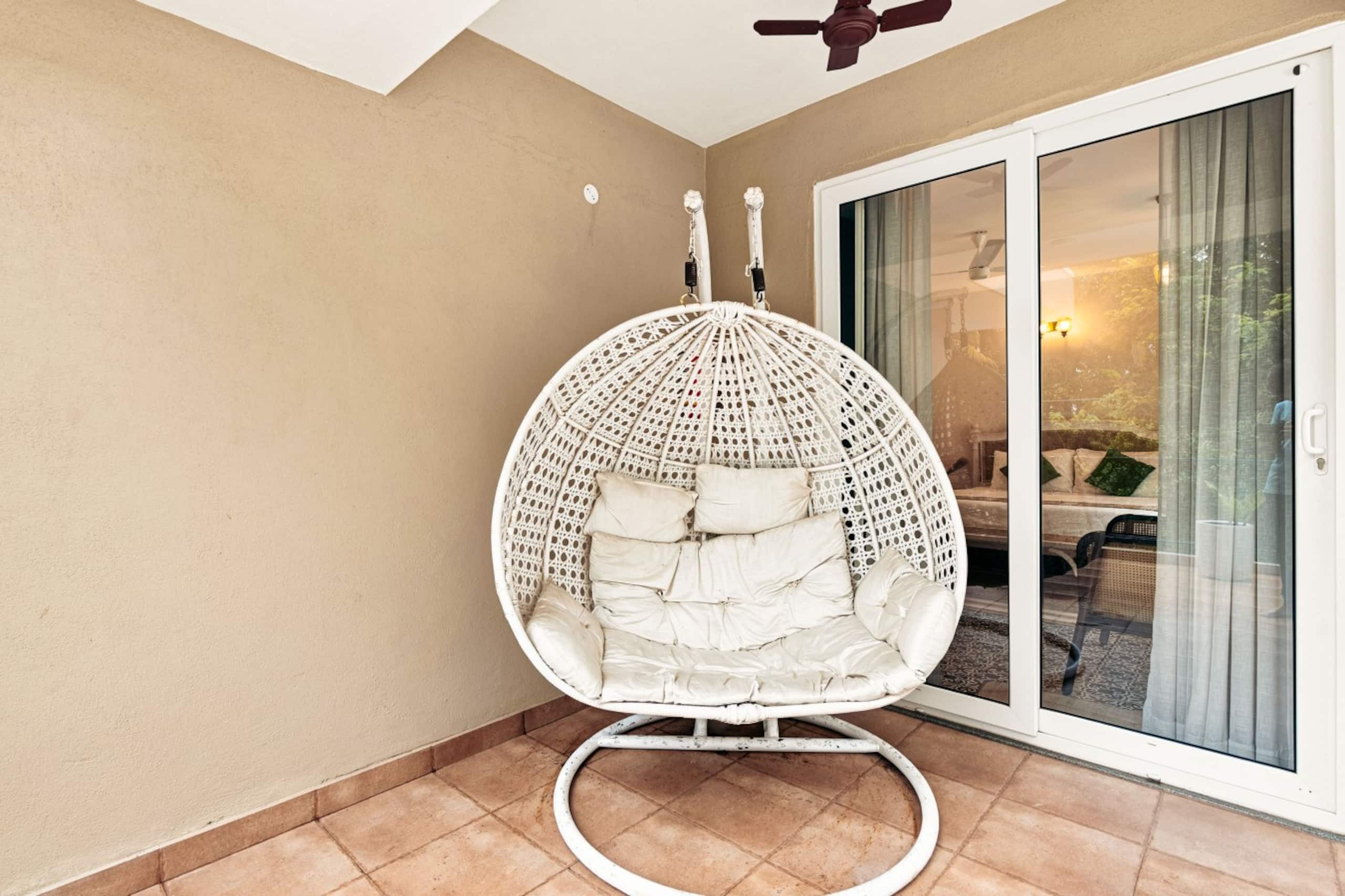 The Greendoor Villa - Varca, Pvt pool, near beach 8