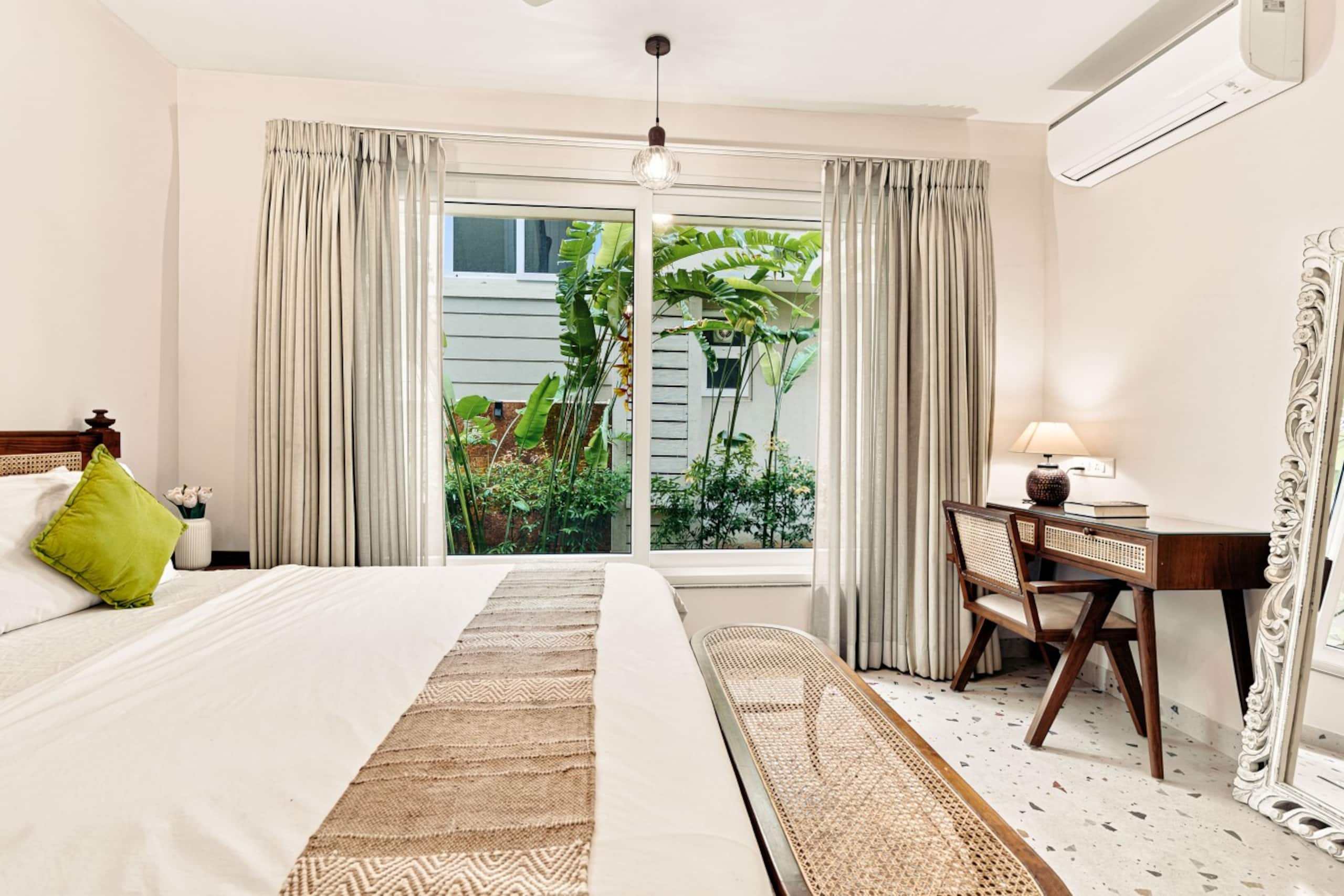 The Greendoor Villa - Varca, Pvt pool, near beach 7