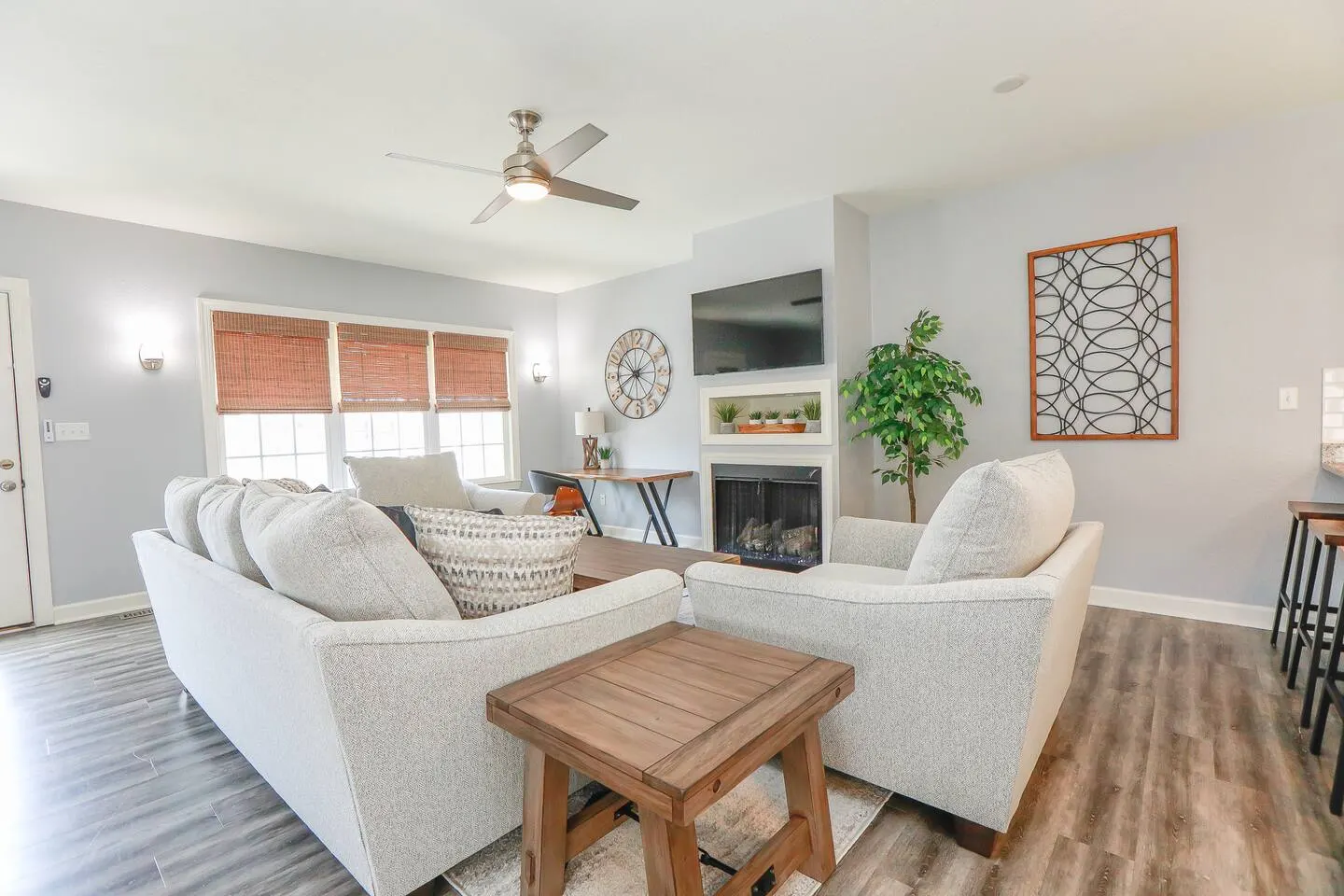 Vibe District 4BR Townhome Walk To Beach 3 Kings — photo 3