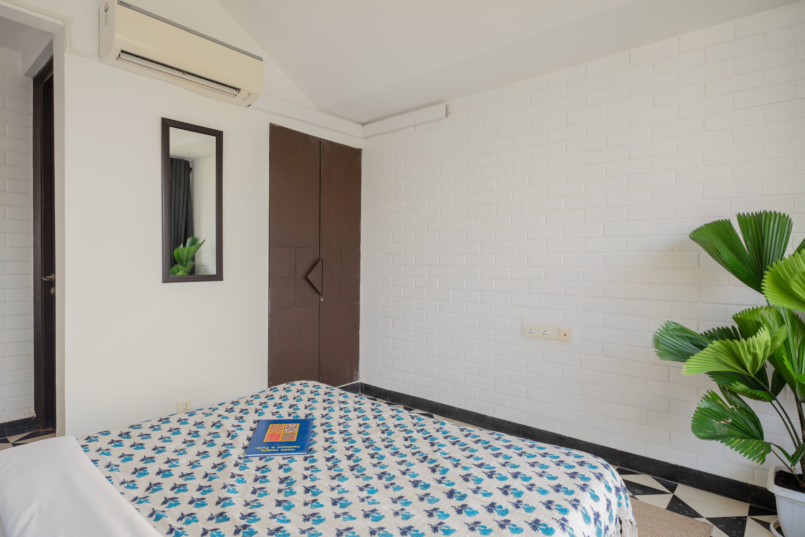 Lush 2BHK | Pool | Reis Magos 35