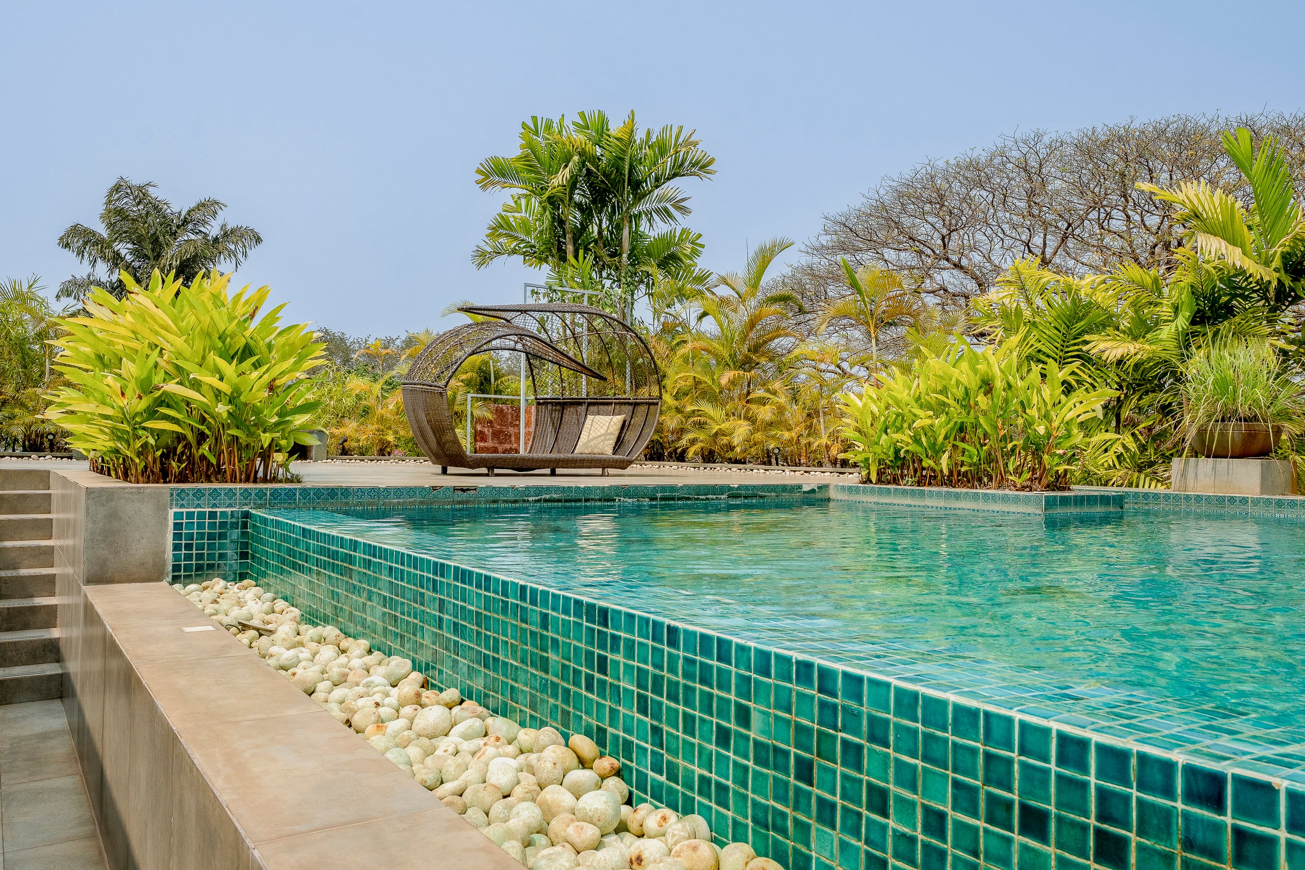 Lush 2BHK | Pool | Reis Magos 8
