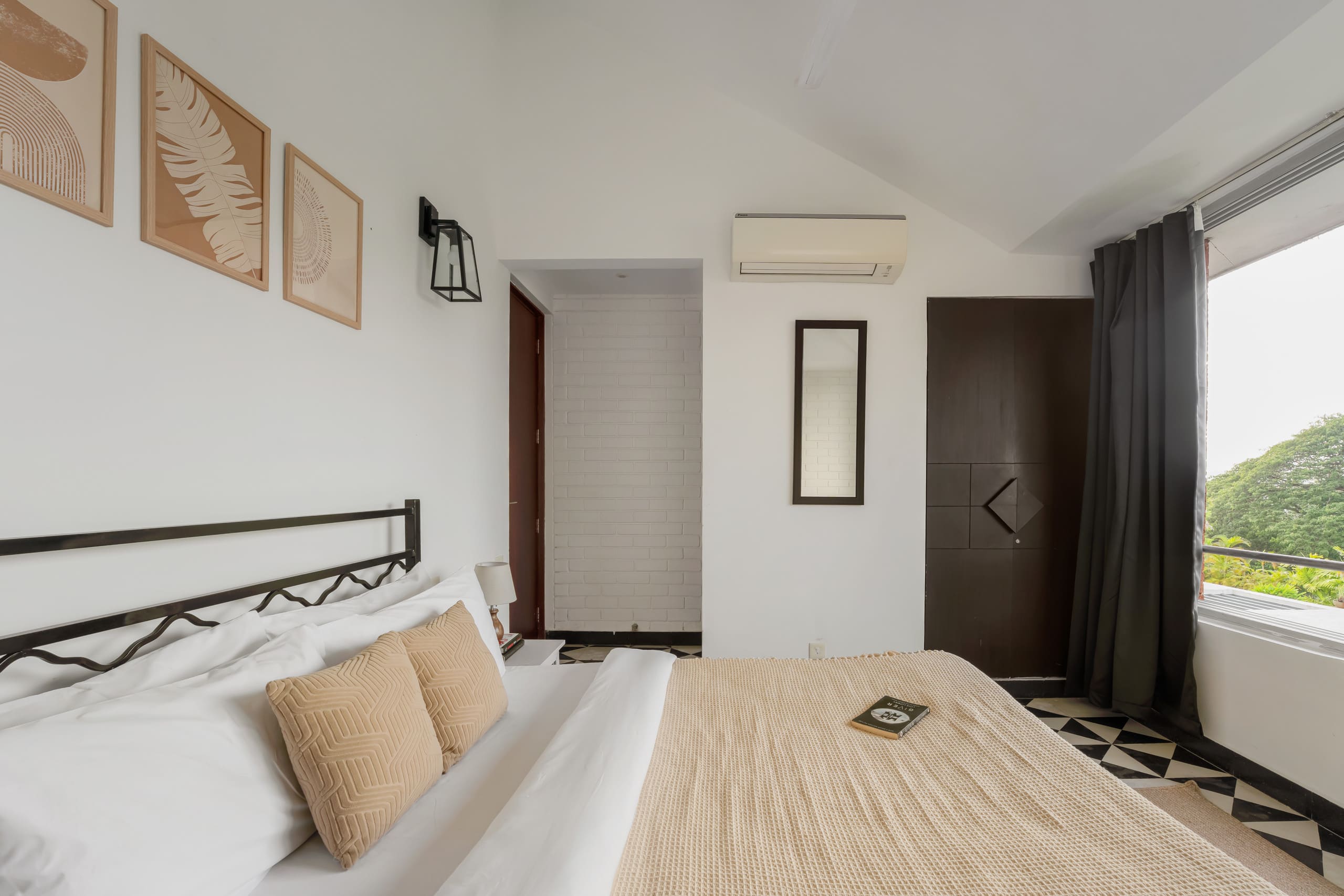 Lush 2BHK | Pool | Reis Magos 33