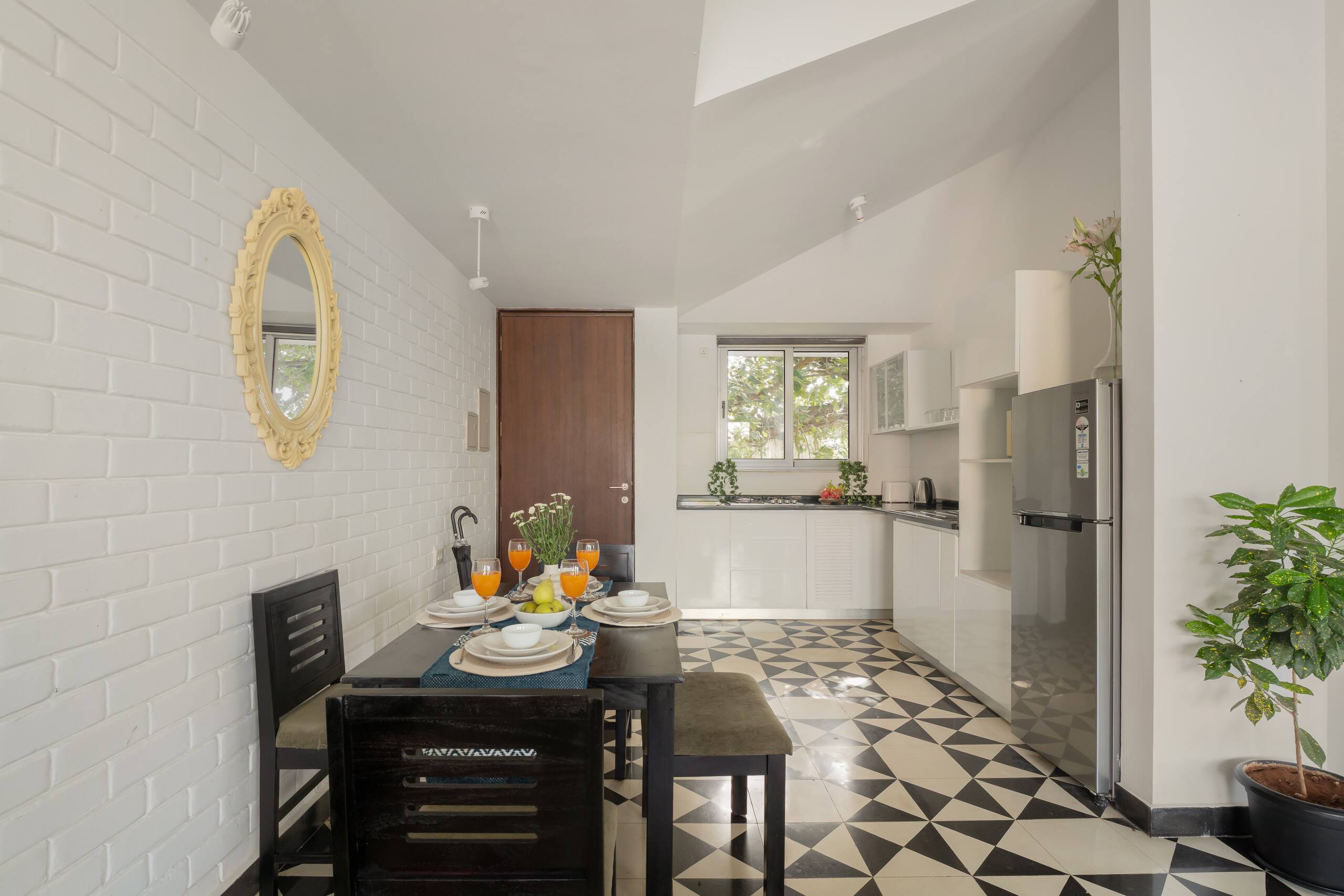 Lush 2BHK | Pool | Reis Magos 25