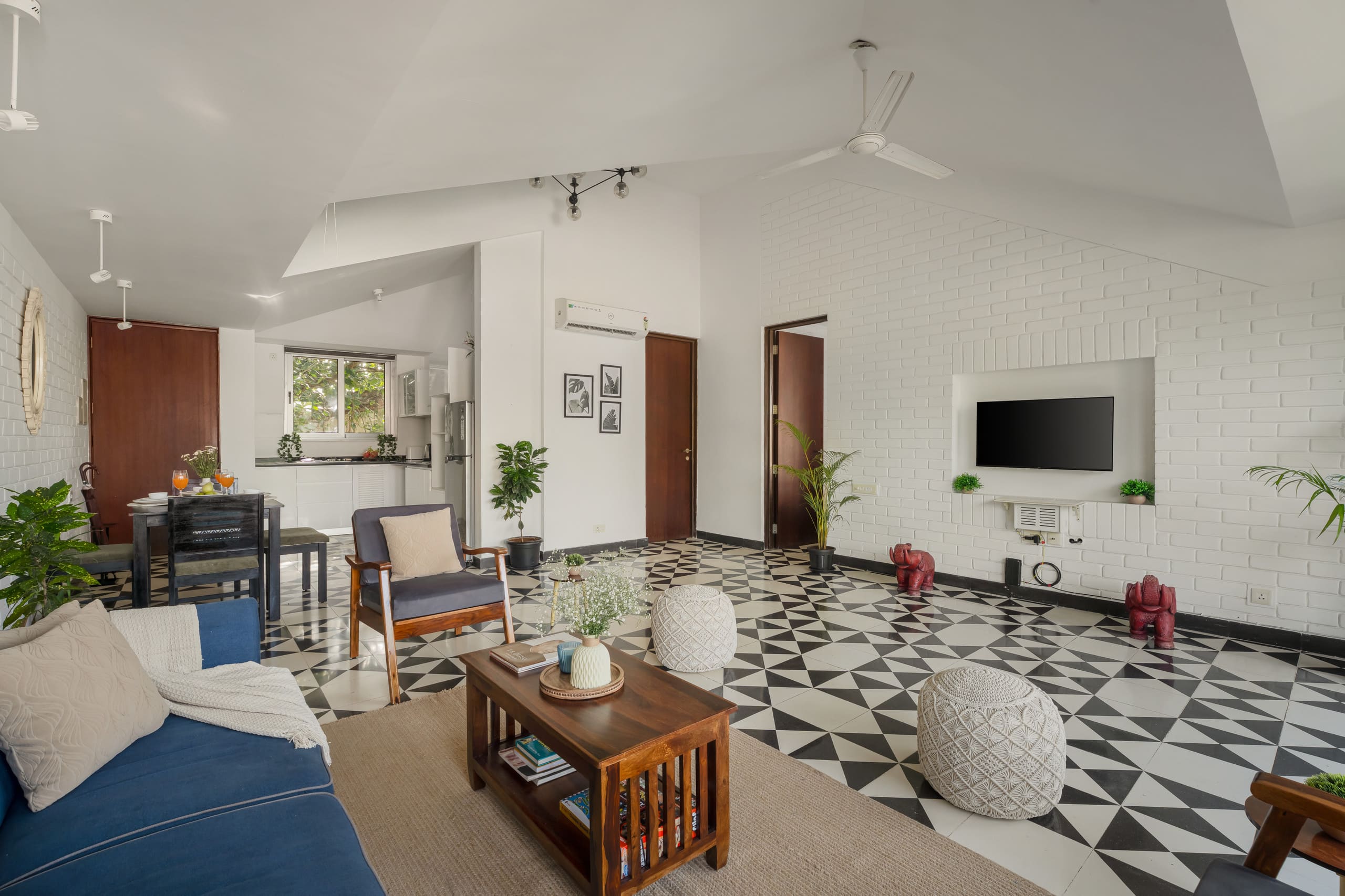Lush 2BHK | Pool | Reis Magos 18