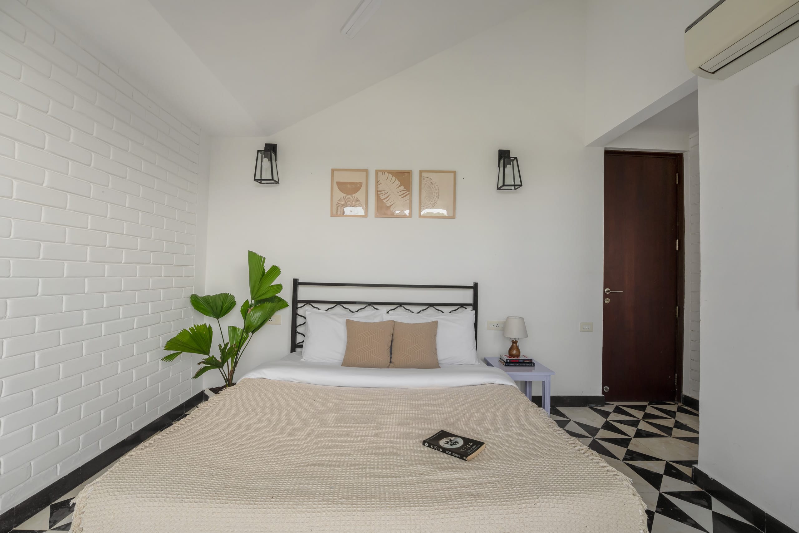 Lush 2BHK | Pool | Reis Magos 29