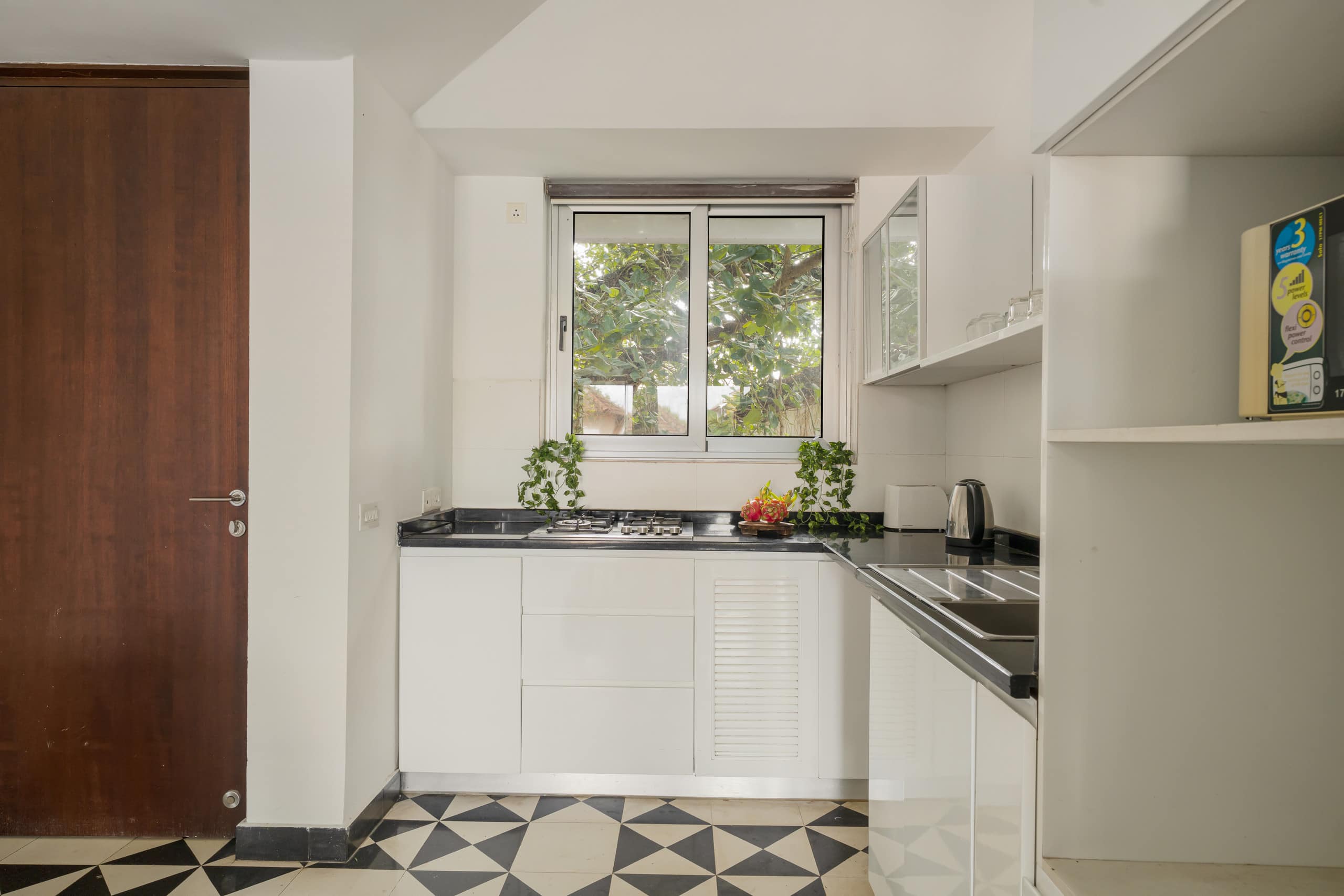 Lush 2BHK | Pool | Reis Magos 20