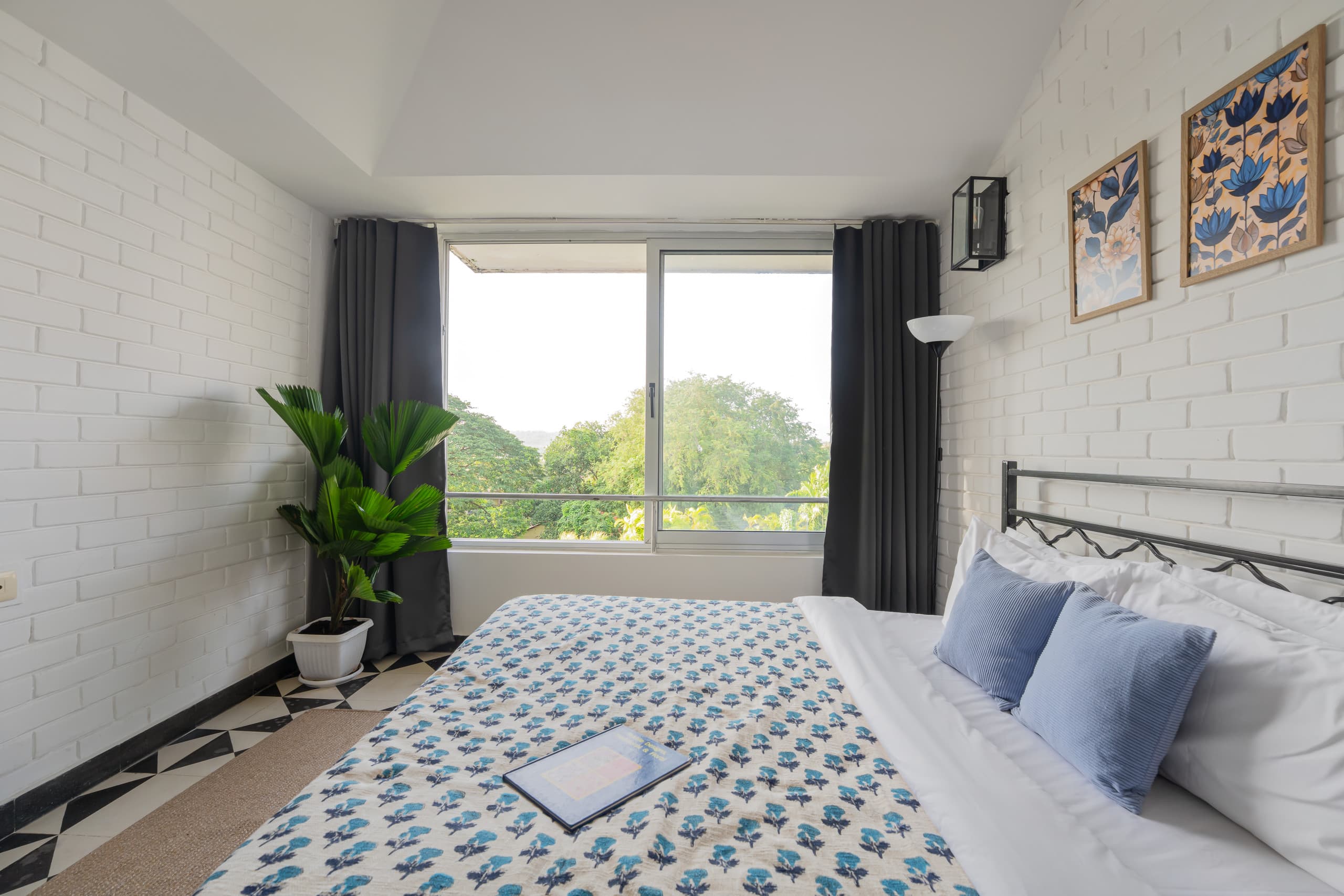 Lush 2BHK | Pool | Reis Magos 38