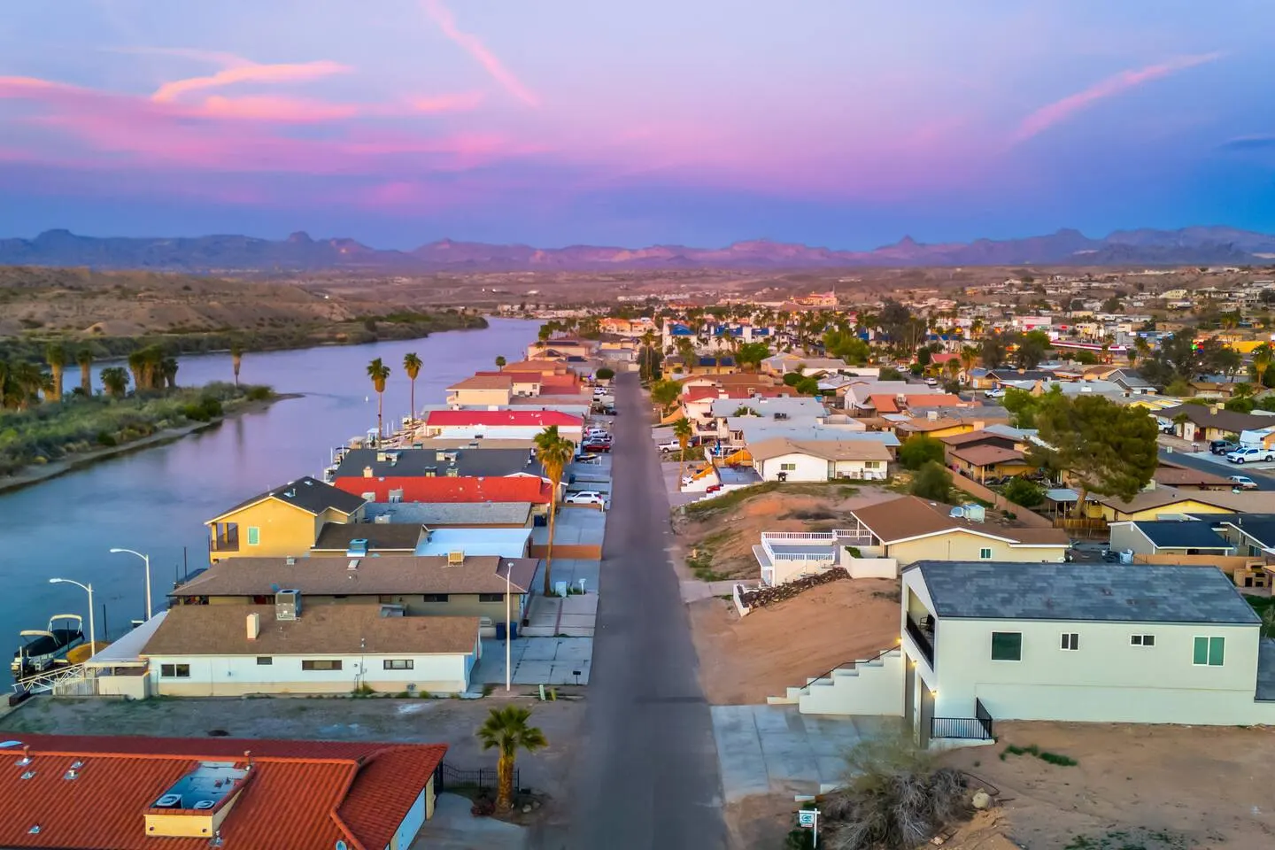 New-build | 2bd | 2ba | Sleeps 10 | Water Views — photo 4