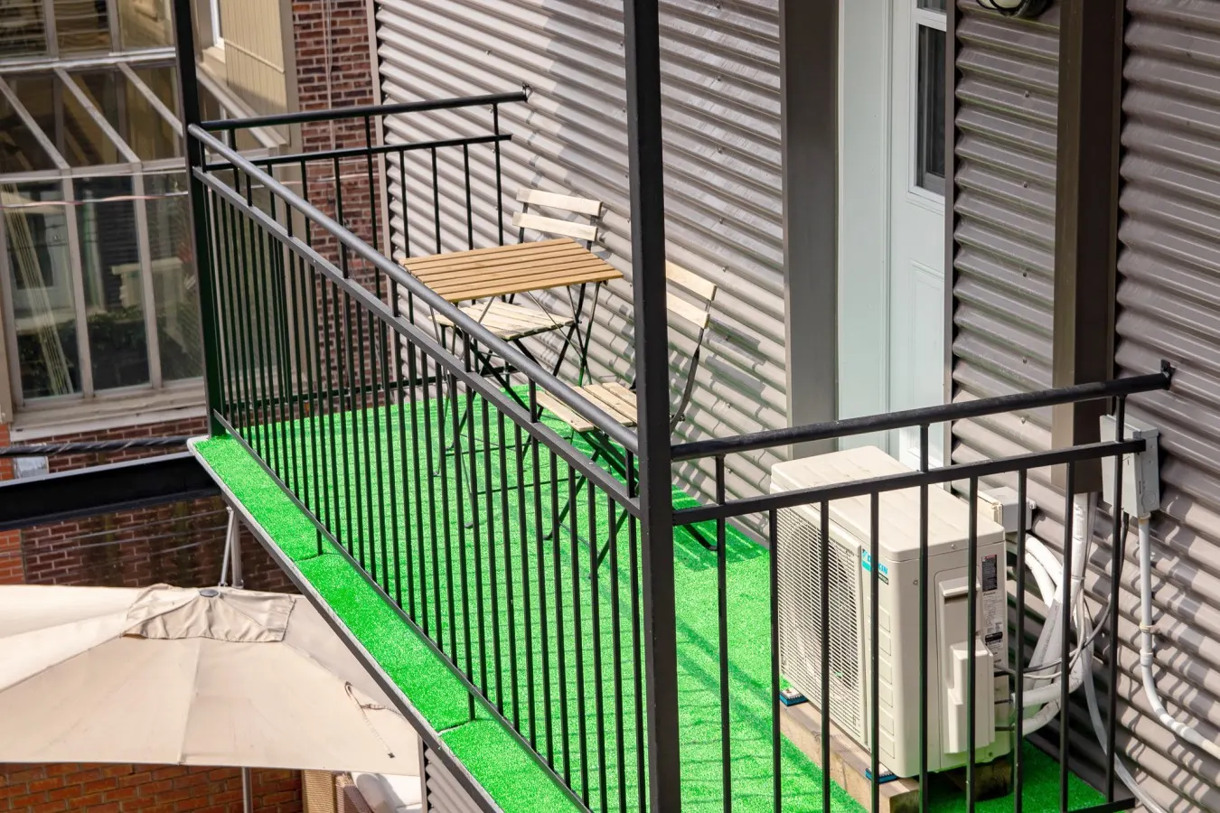 Fiction/Rooftop/Terraces/Plateau/St-Denis/AC/TV 18