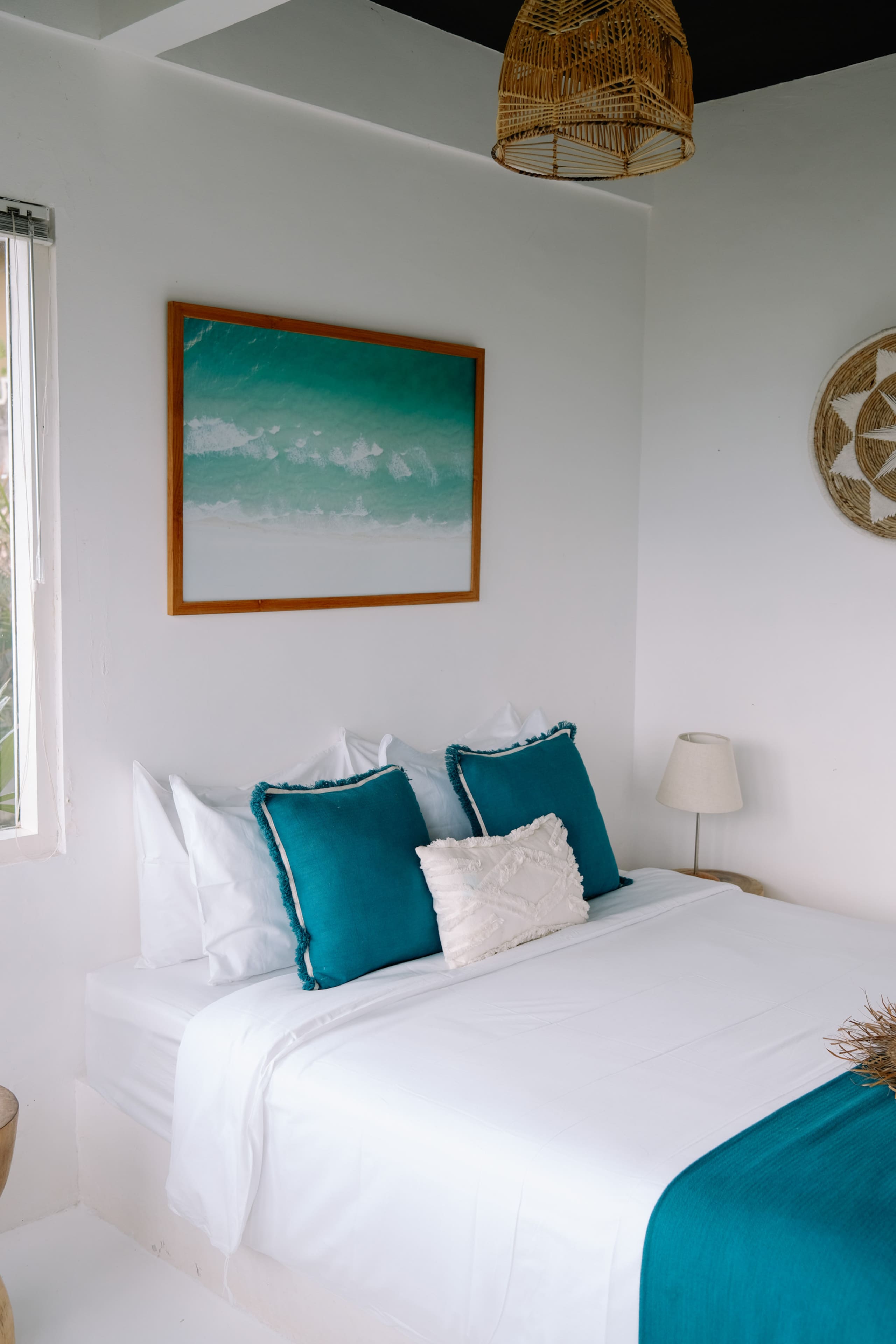 Clifftop villa with Ocean, volcanos & lagoon Views 40