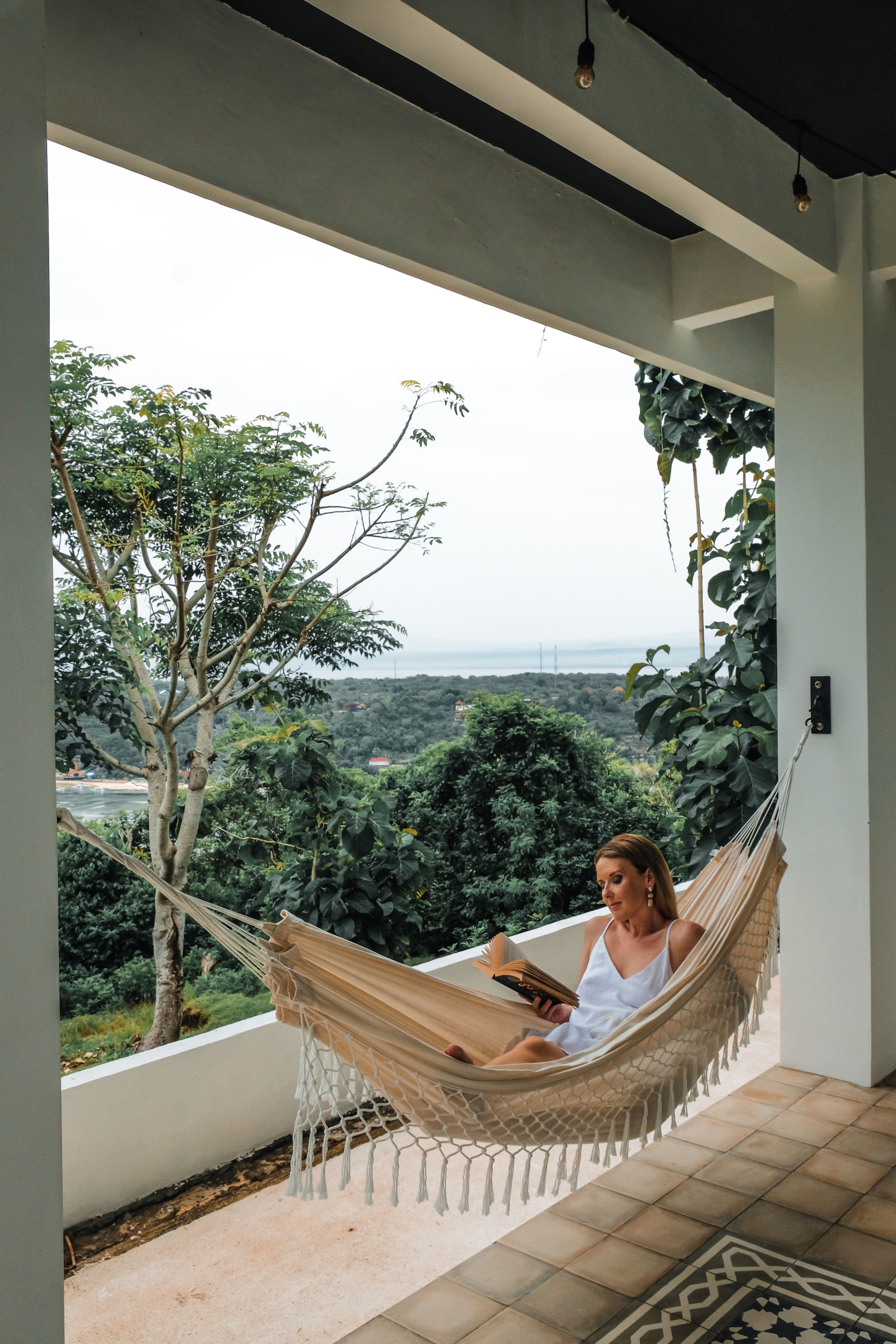 Clifftop villa with Ocean, volcanos & lagoon Views 23