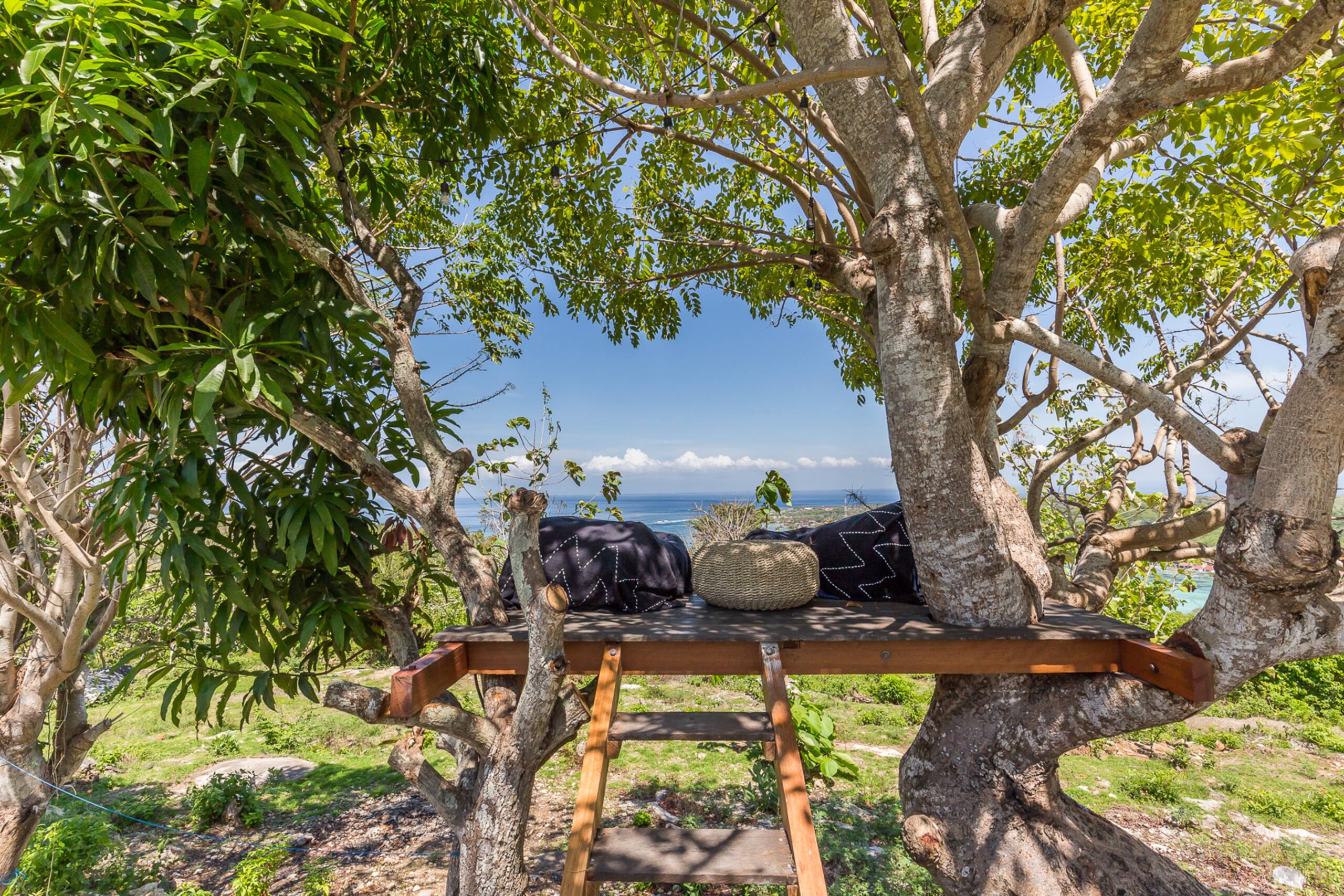 Clifftop villa with Ocean, volcanos & lagoon Views 13