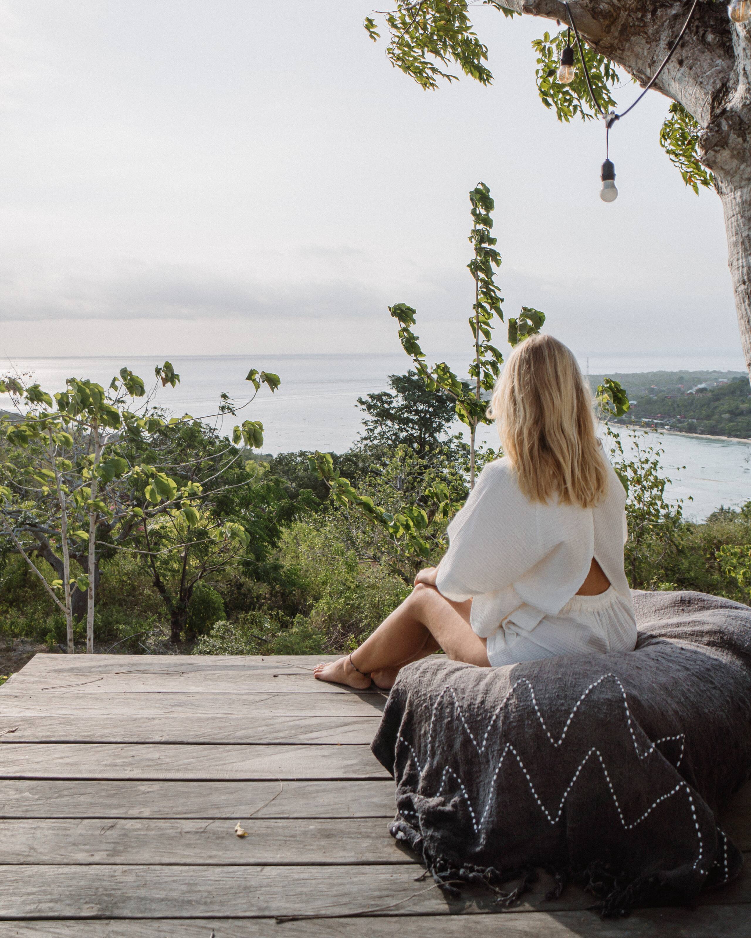 Clifftop villa with Ocean, volcanos & lagoon Views 25