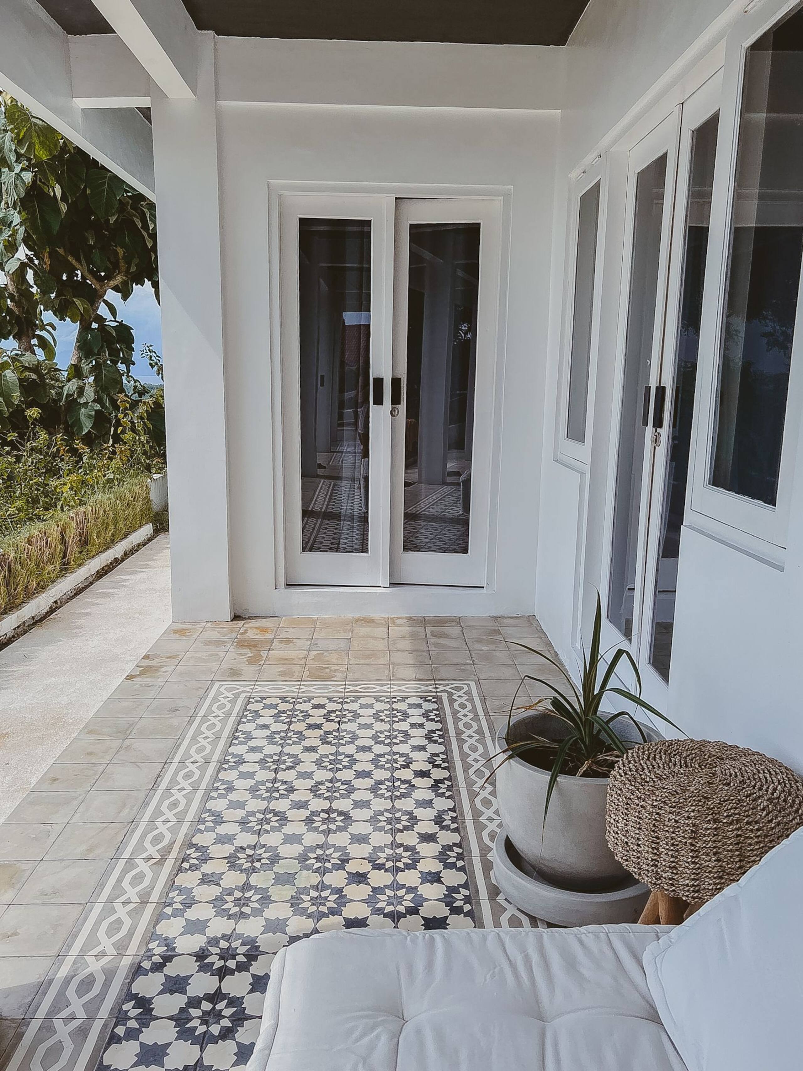 Clifftop villa with Ocean, volcanos & lagoon Views 26