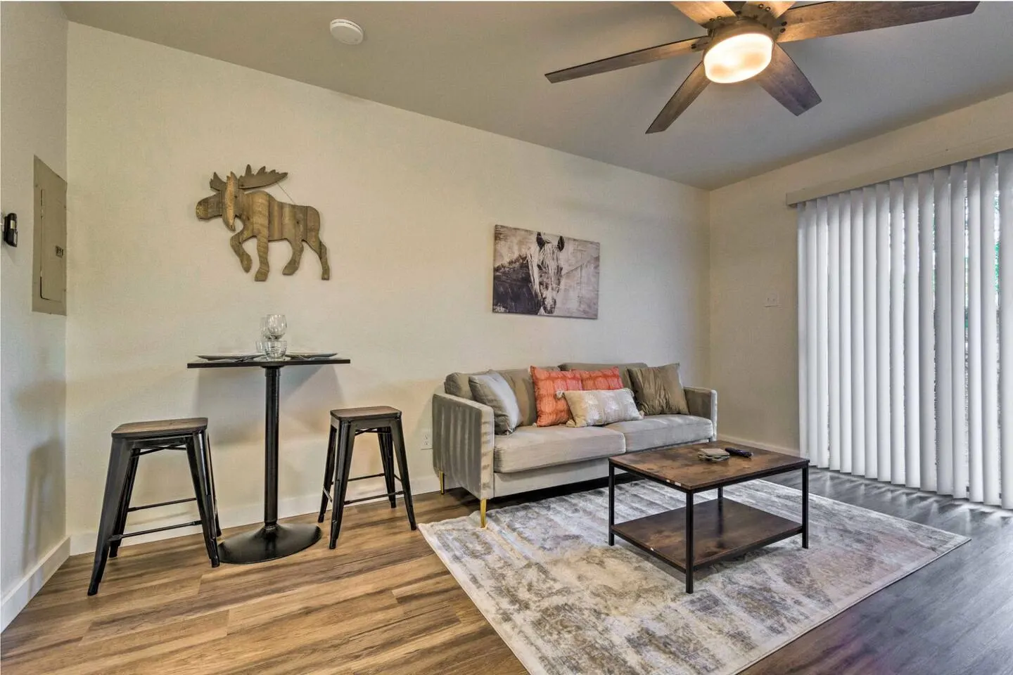 2BR Fully Furnished • 5-Min Walk to UAMS (Best)