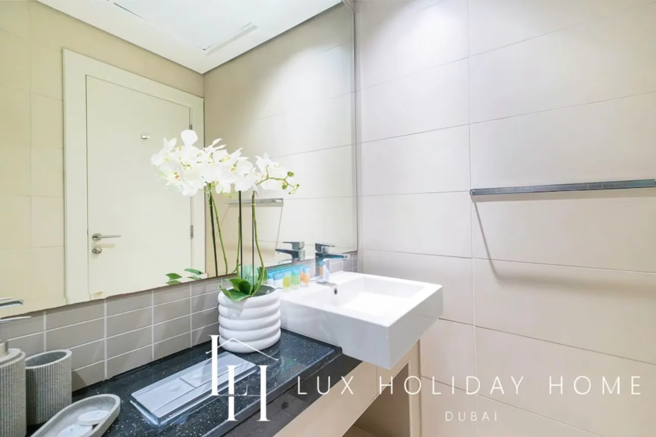 LUX The Silverene Marina View Studio 1 14
