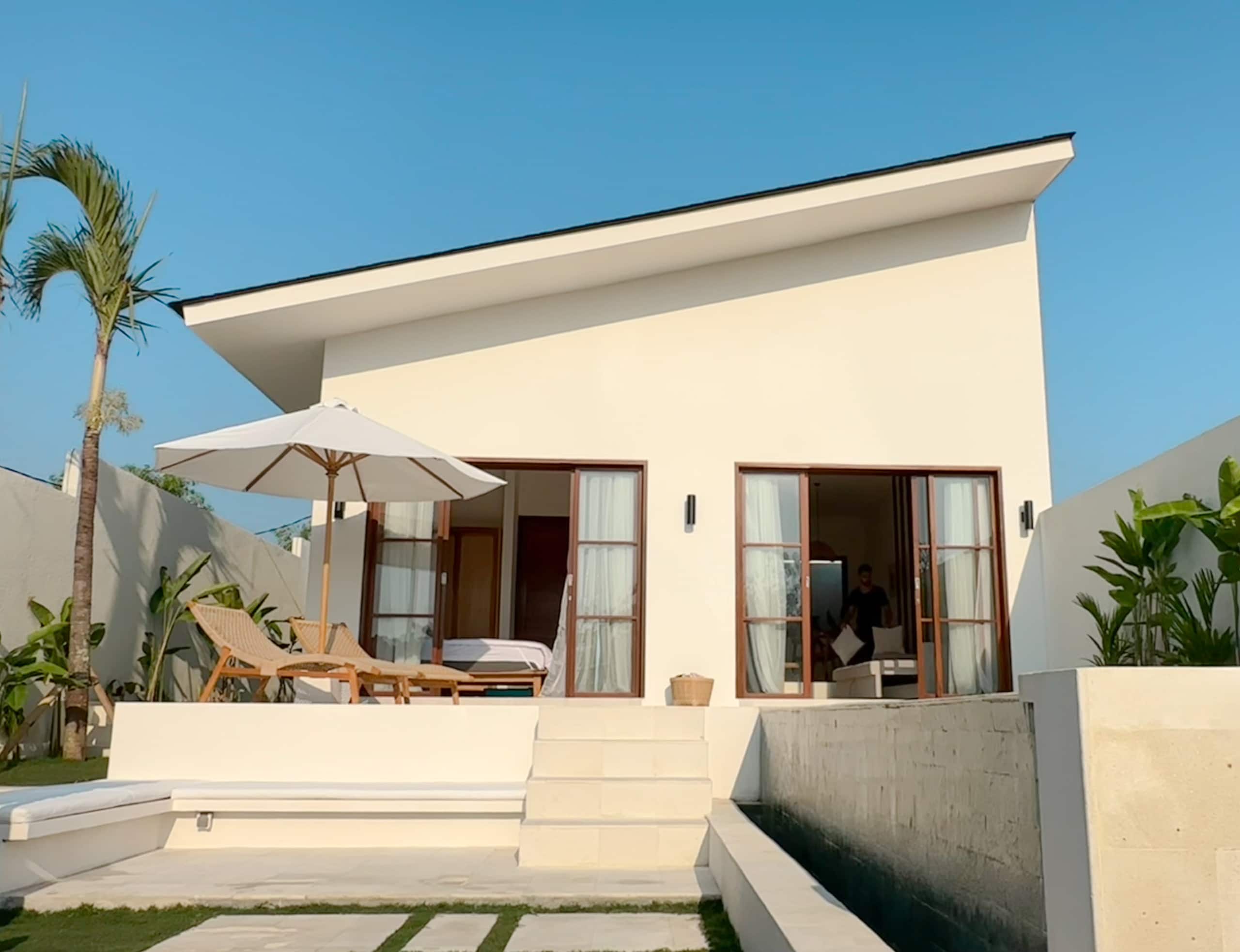 Luxury Villa with Private Pool & Garden 12