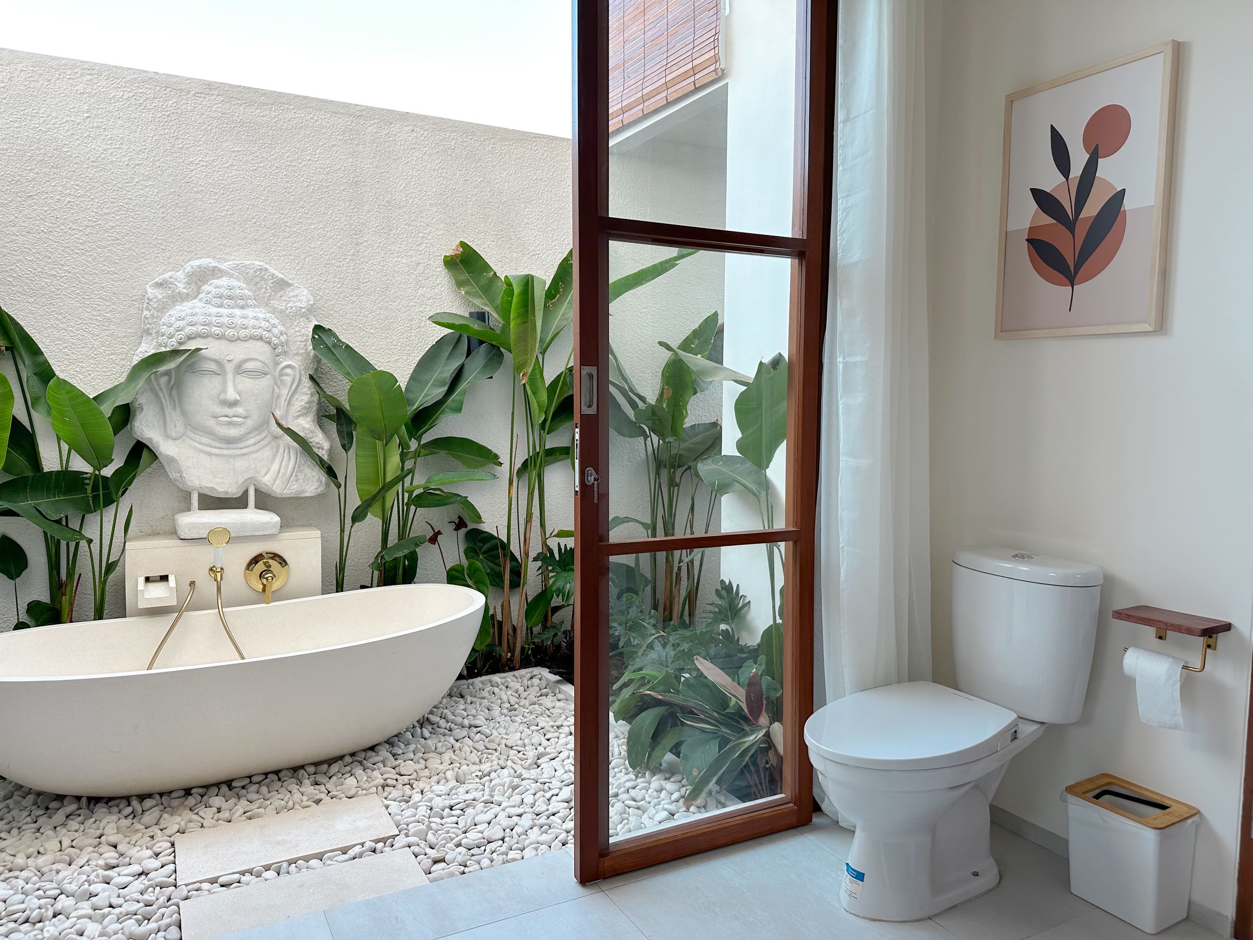 Luxury Villa with Private Pool & Garden 15