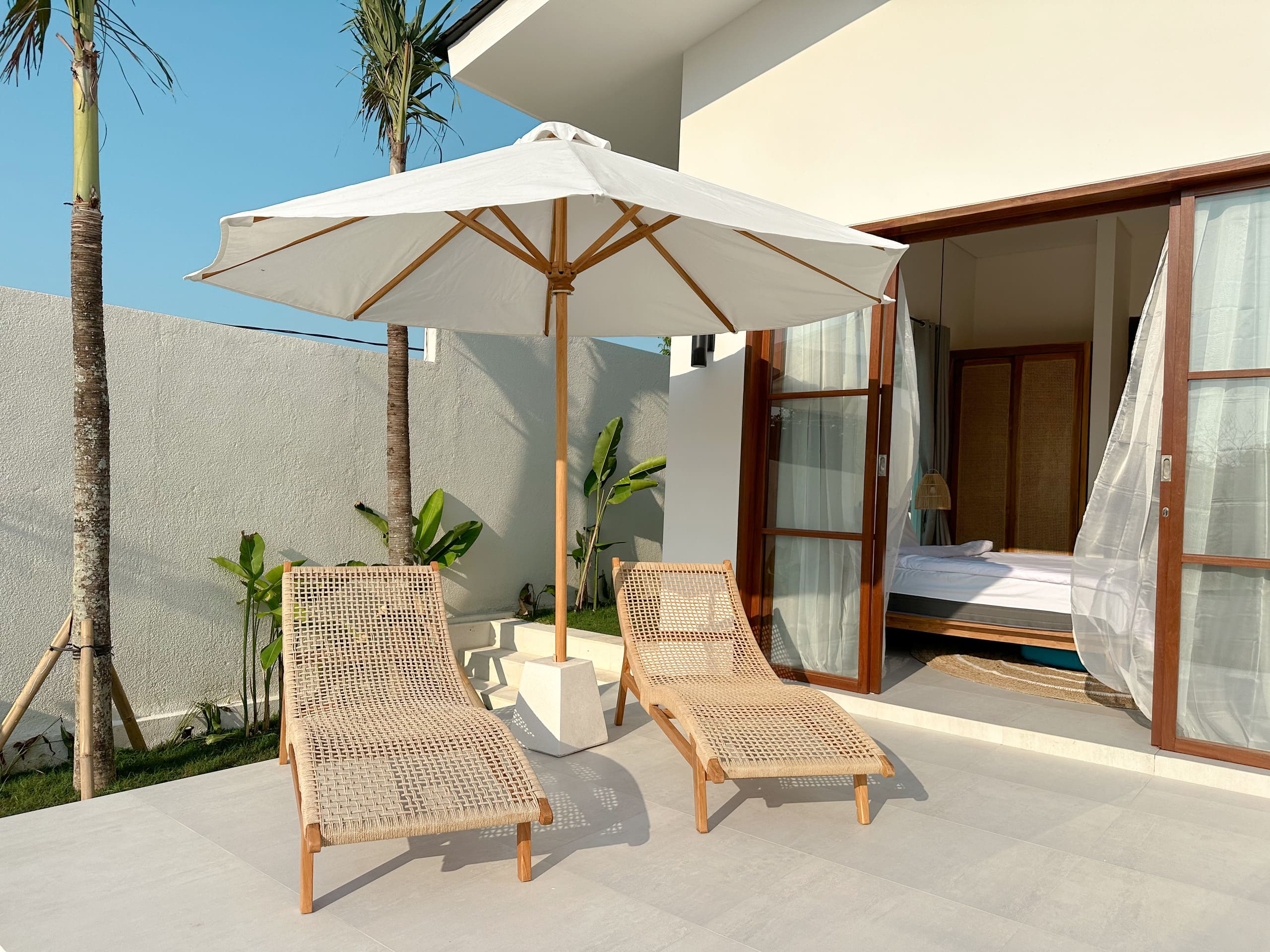 Luxury Villa with Private Pool & Garden 7