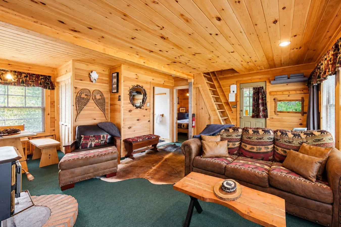 Blue Bear Cabin — photo 2