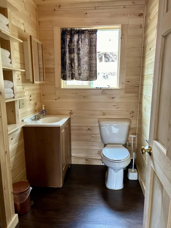 Blue Bear Cabin 14